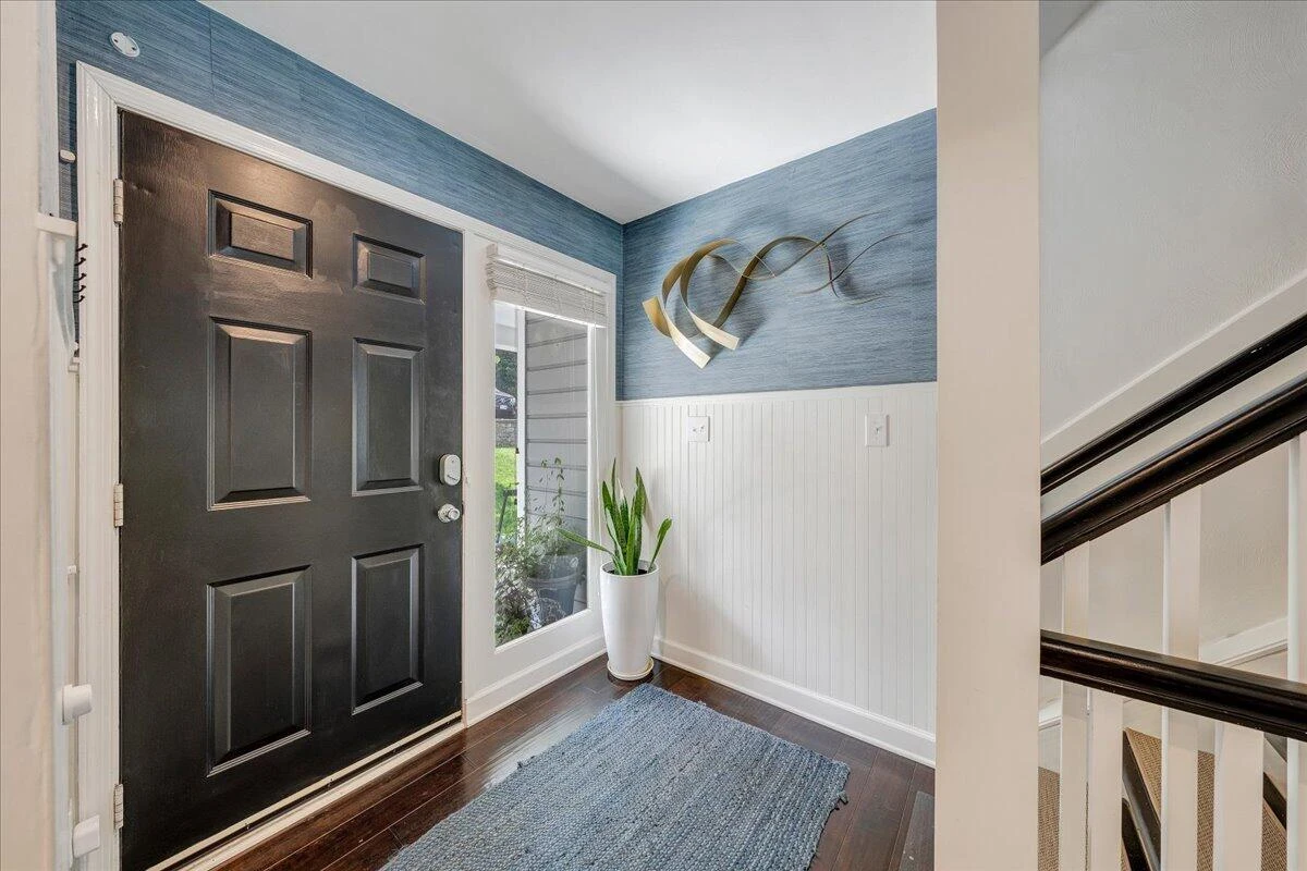 261 SHORE DR - Photo 8