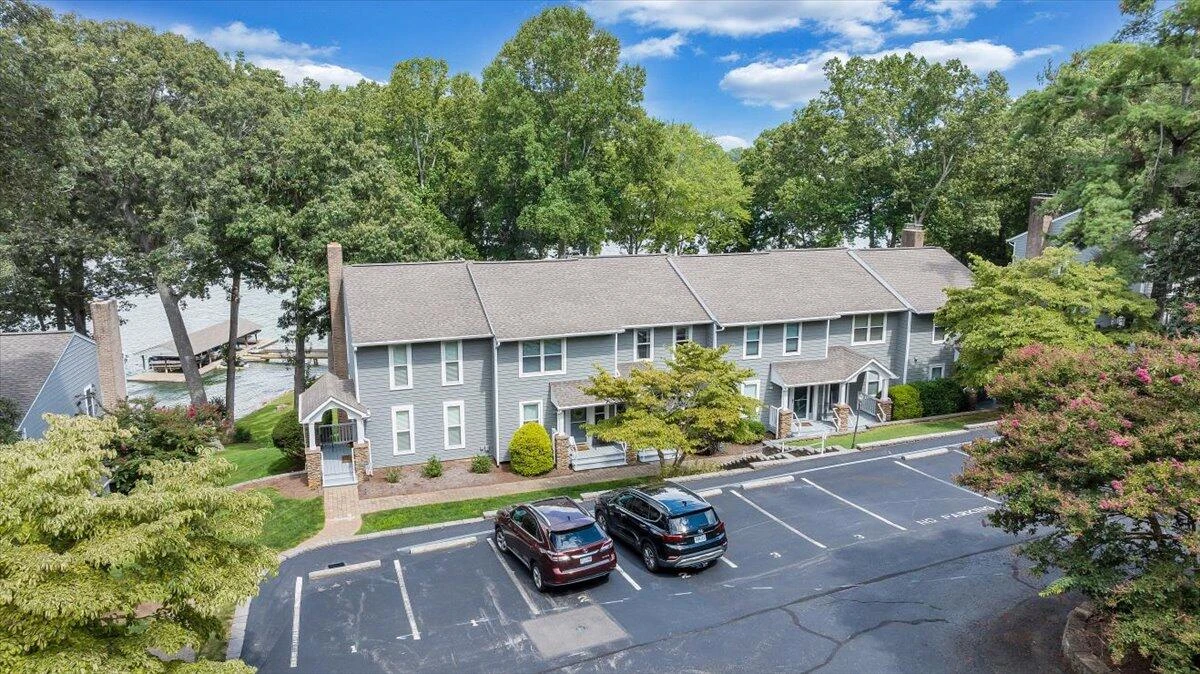 261 SHORE DR - Photo 54
