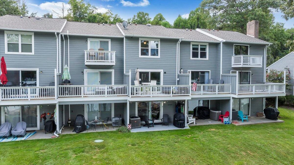 261 SHORE DR - Photo 55