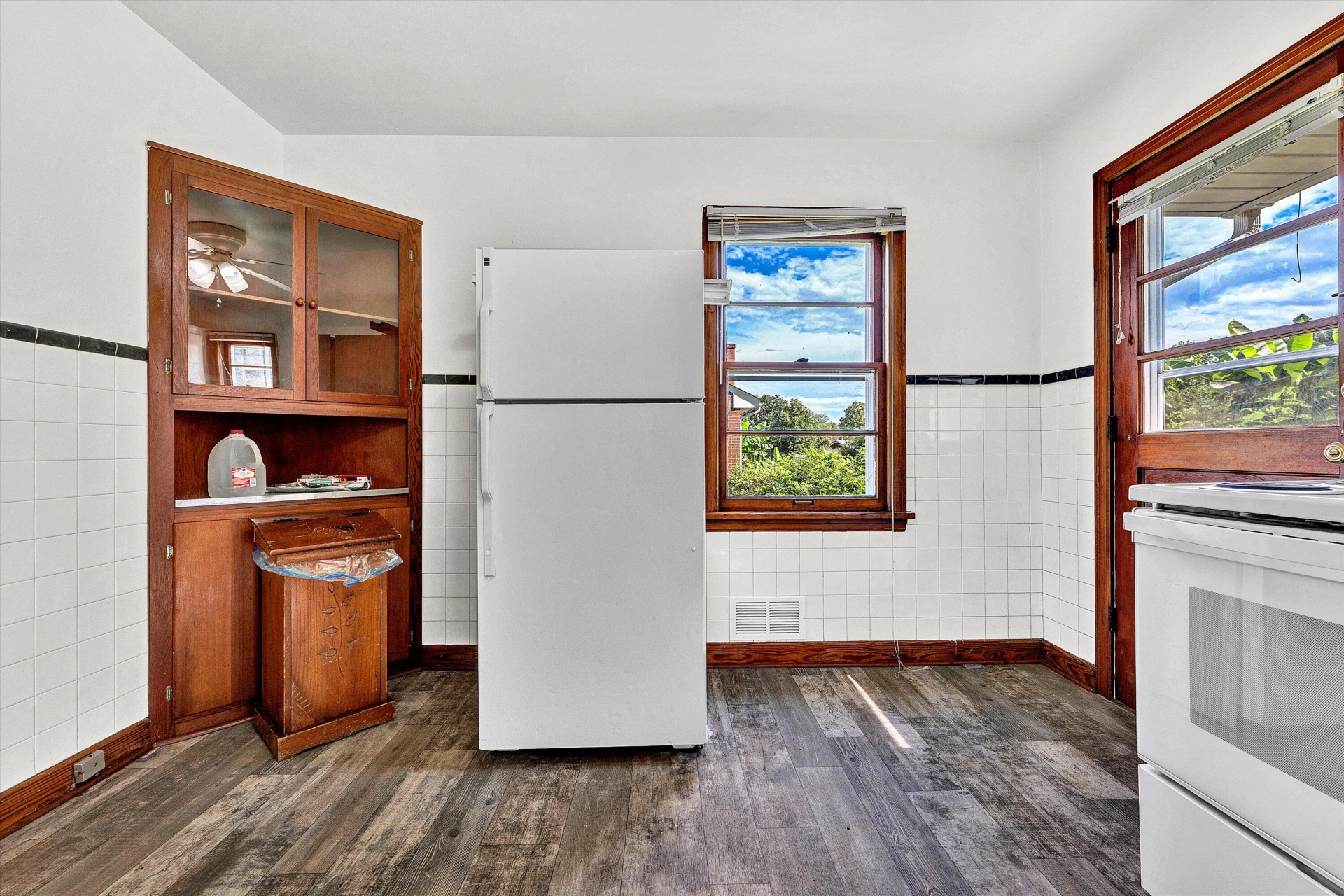 423 Parkdale DR - Photo 11