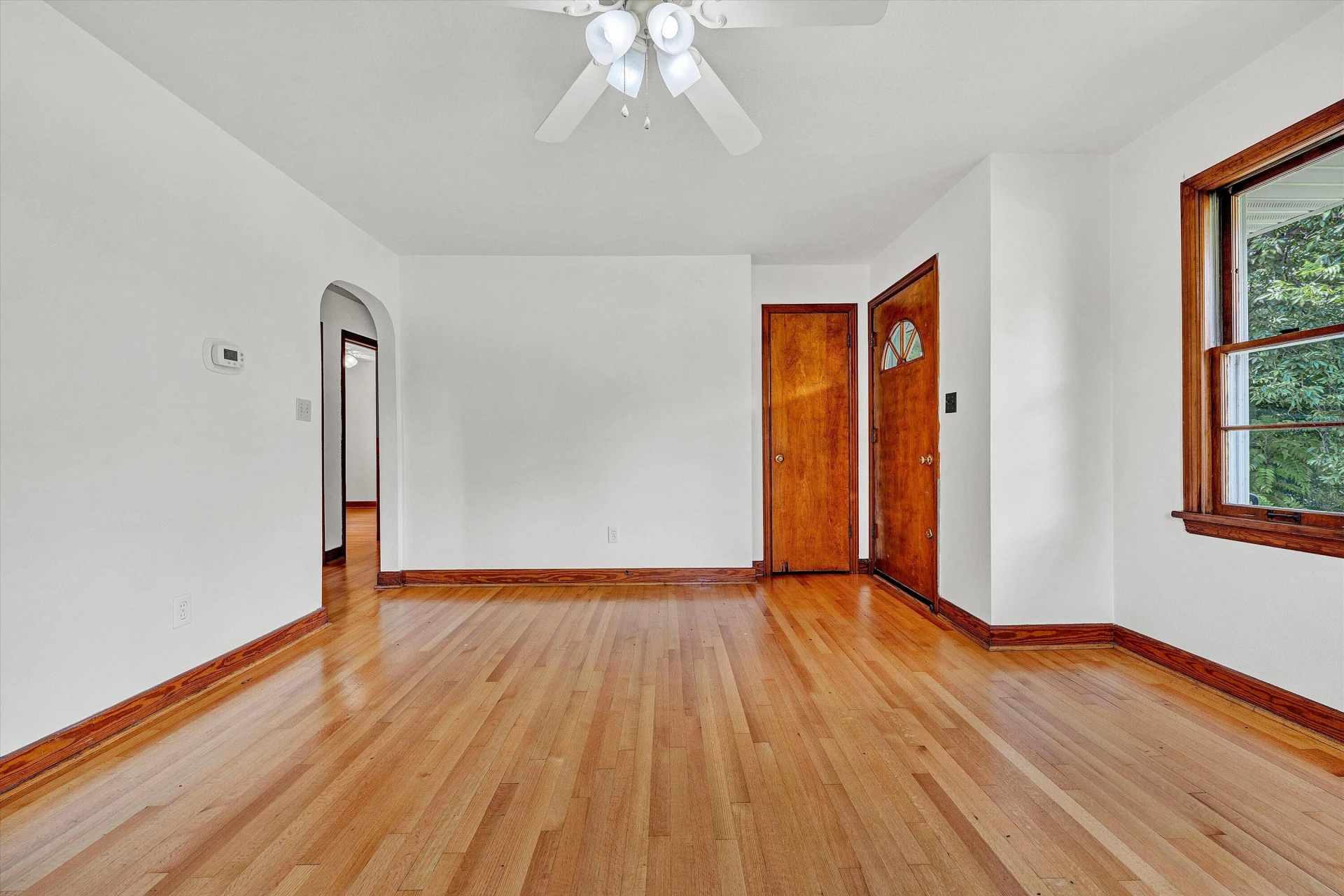 423 Parkdale DR - Photo 7