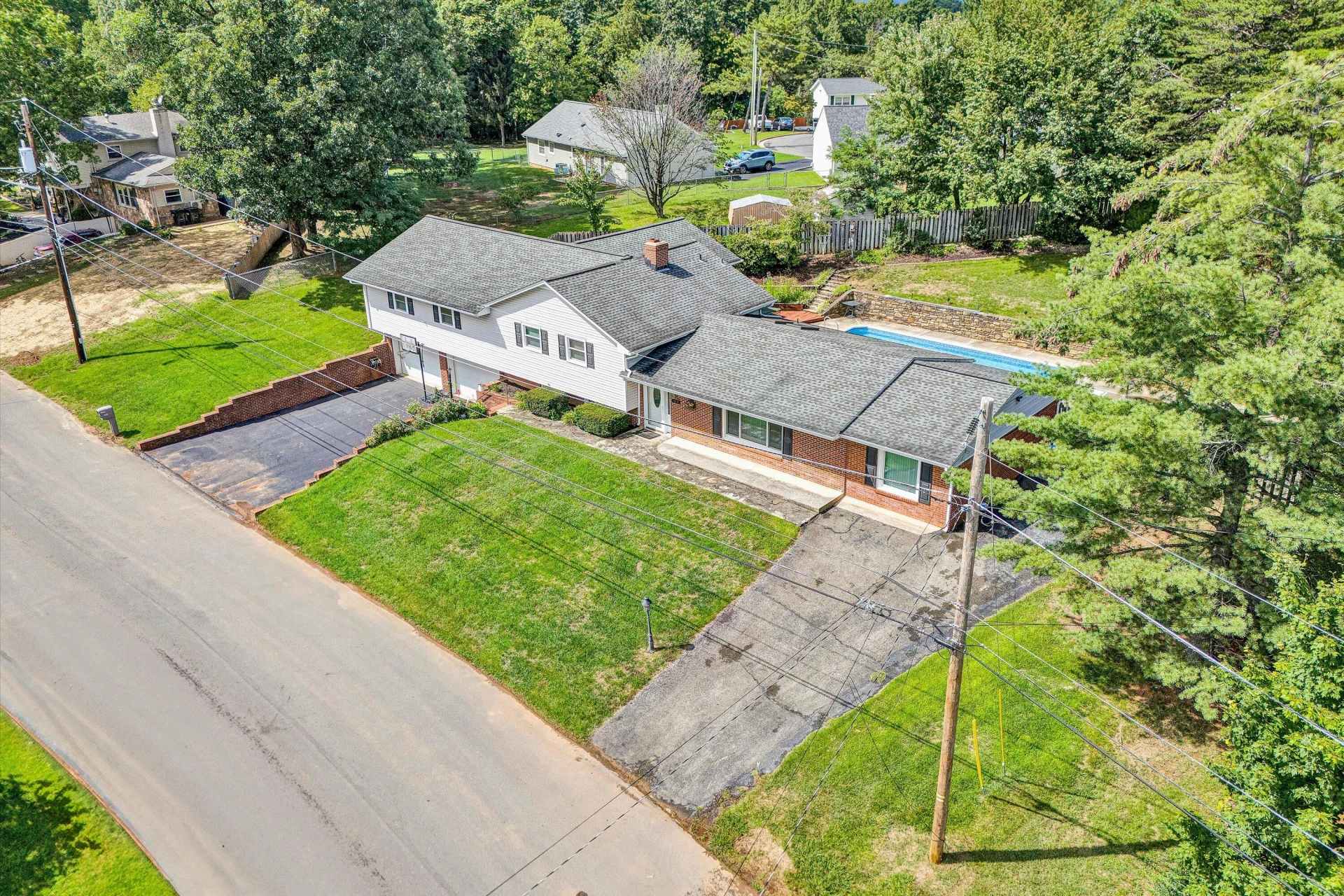 5419 Warwood DR - Photo 2