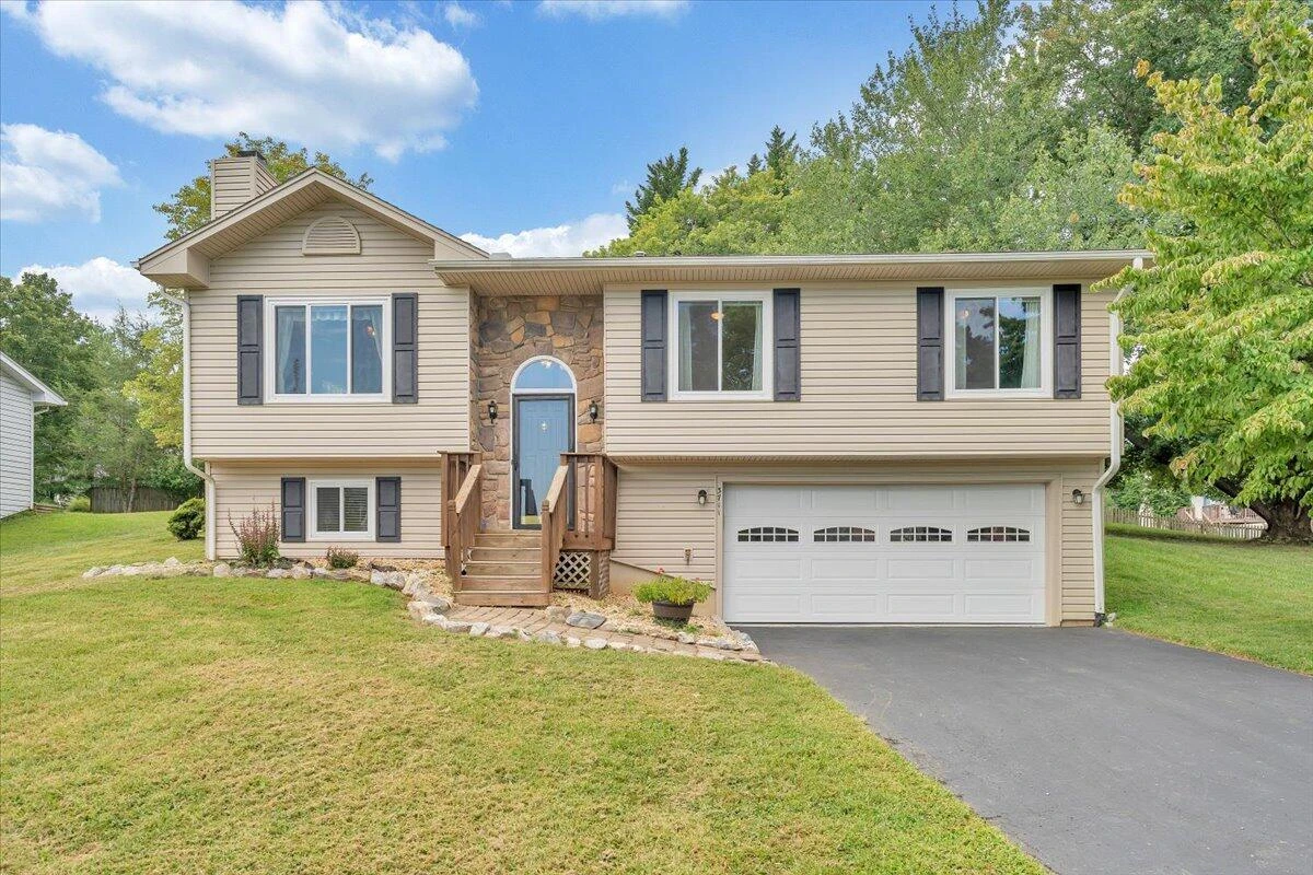 3711 Cundiff DR - Photo 3