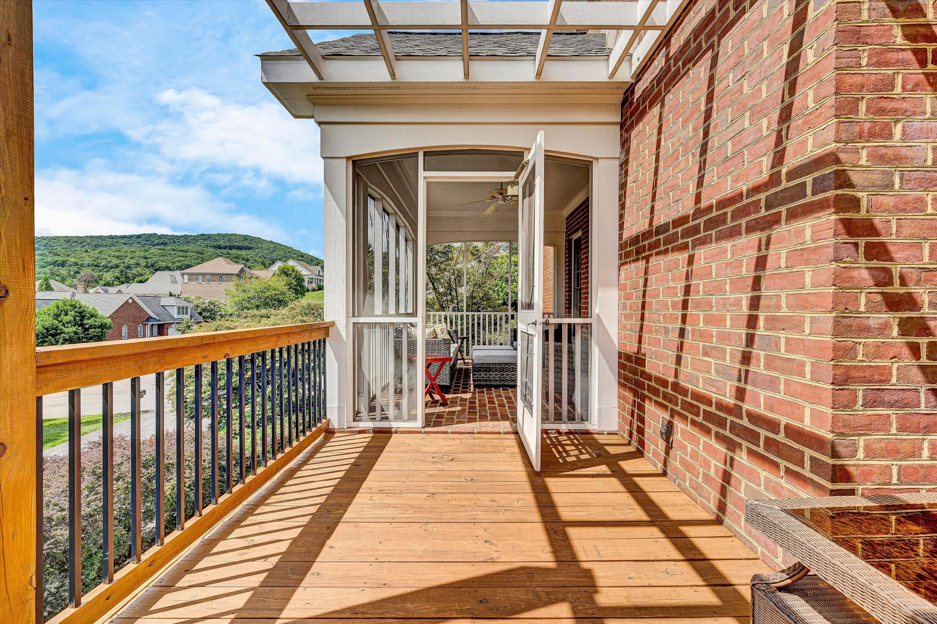 824 Pendleton DR - Photo 16