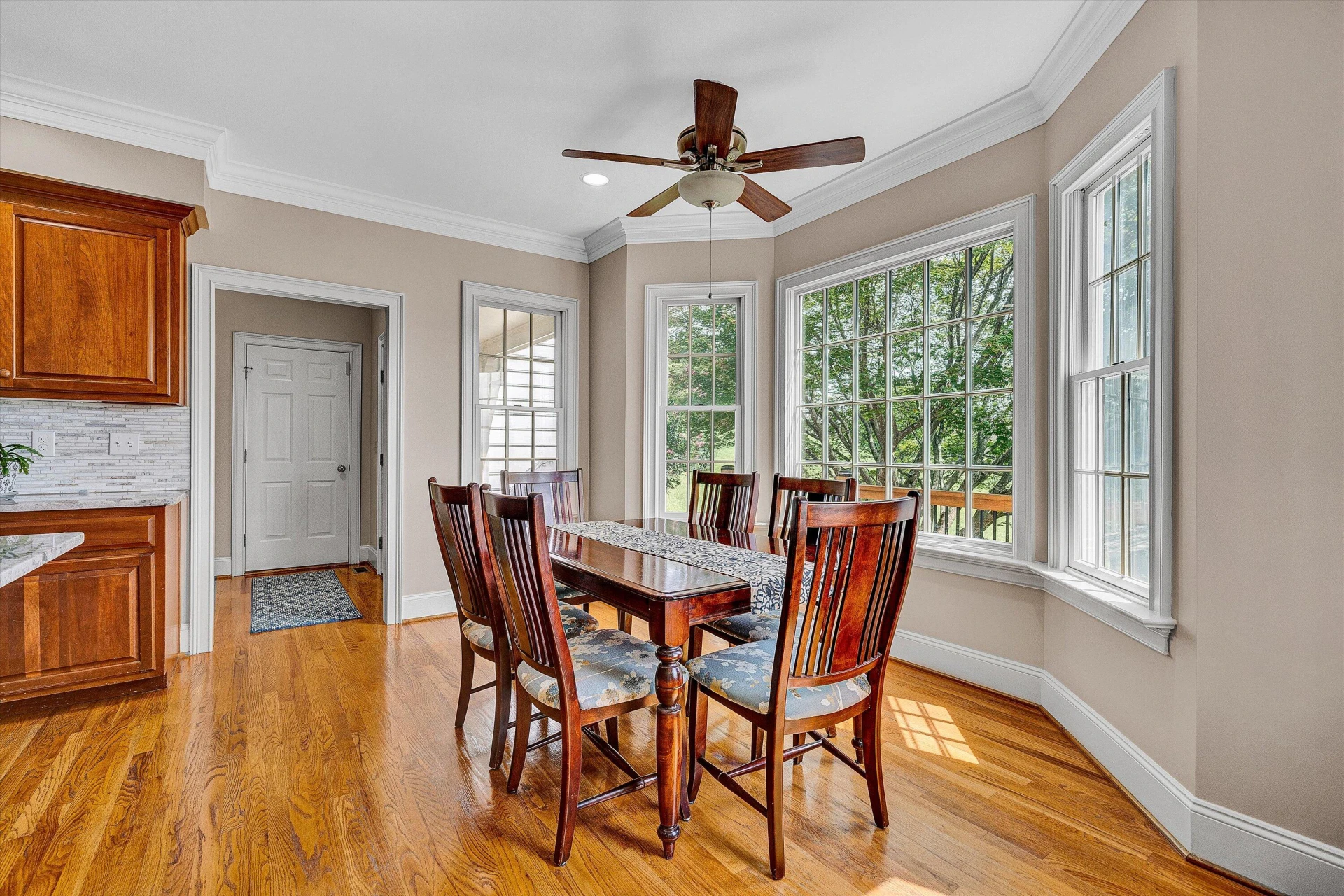 824 Pendleton DR - Photo 20