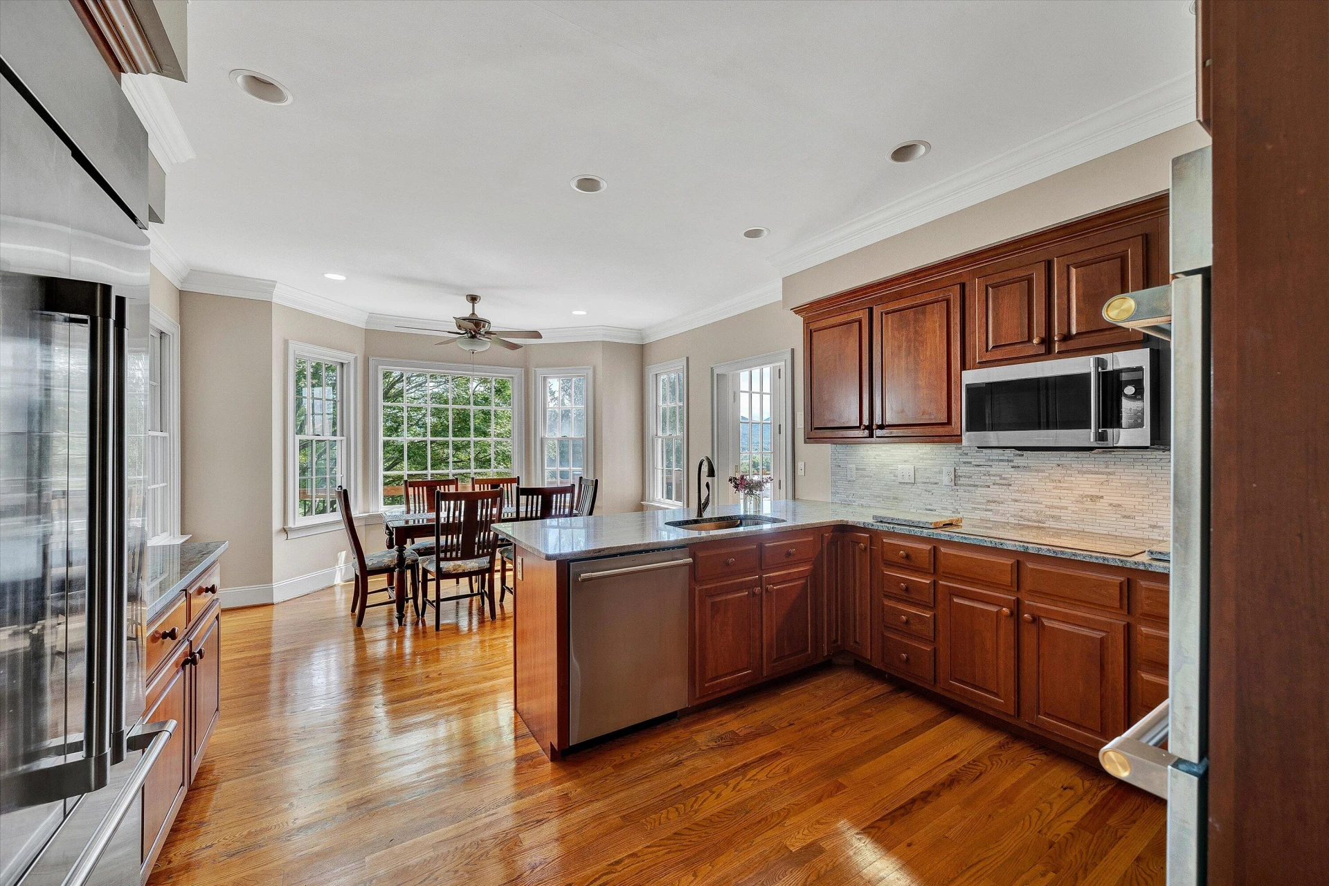 824 Pendleton DR - Photo 23