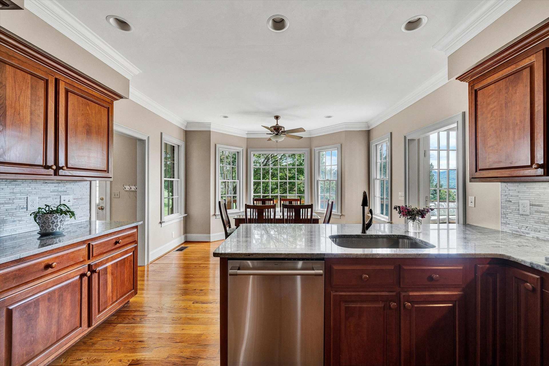 824 Pendleton DR - Photo 25