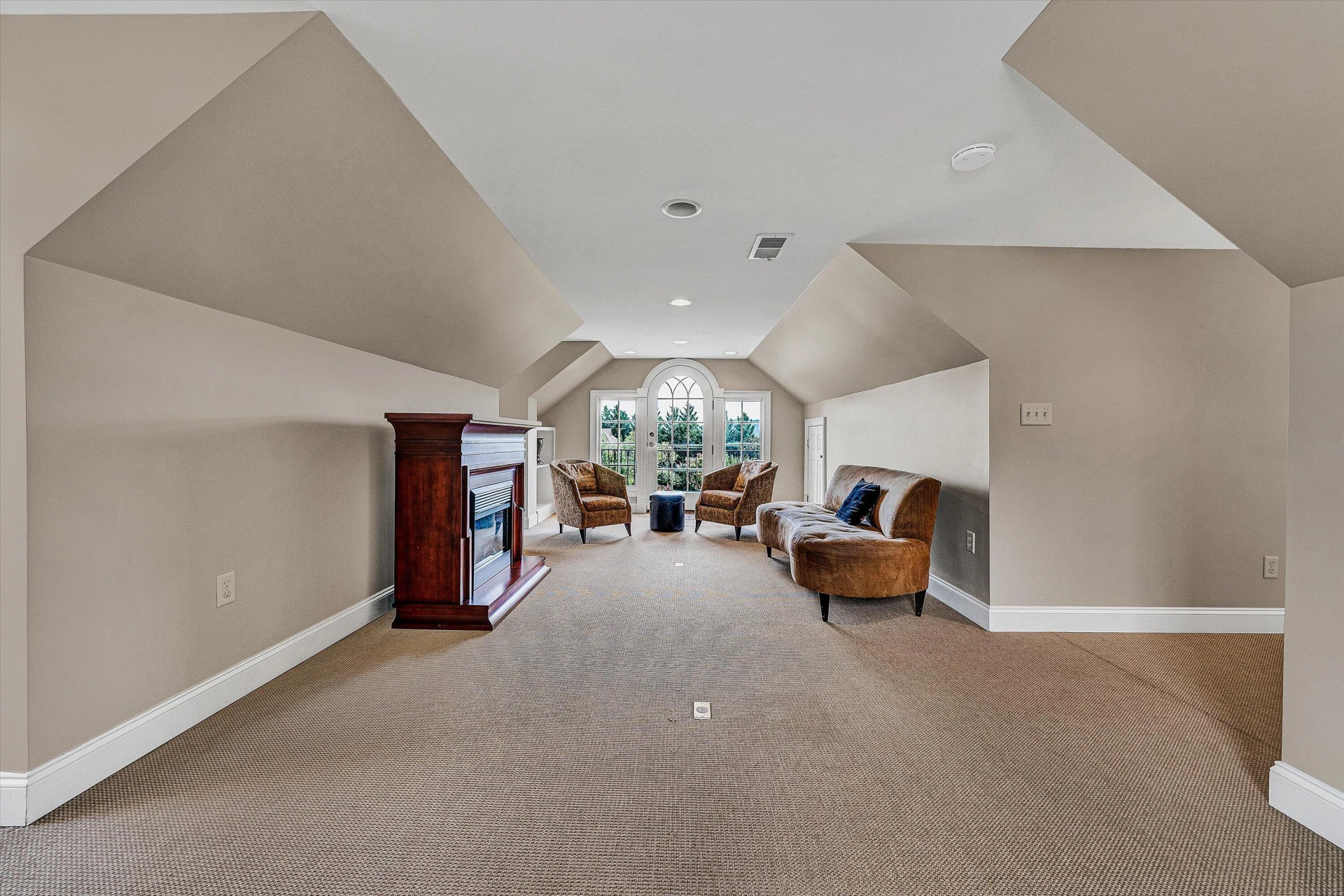 824 Pendleton DR - Photo 45