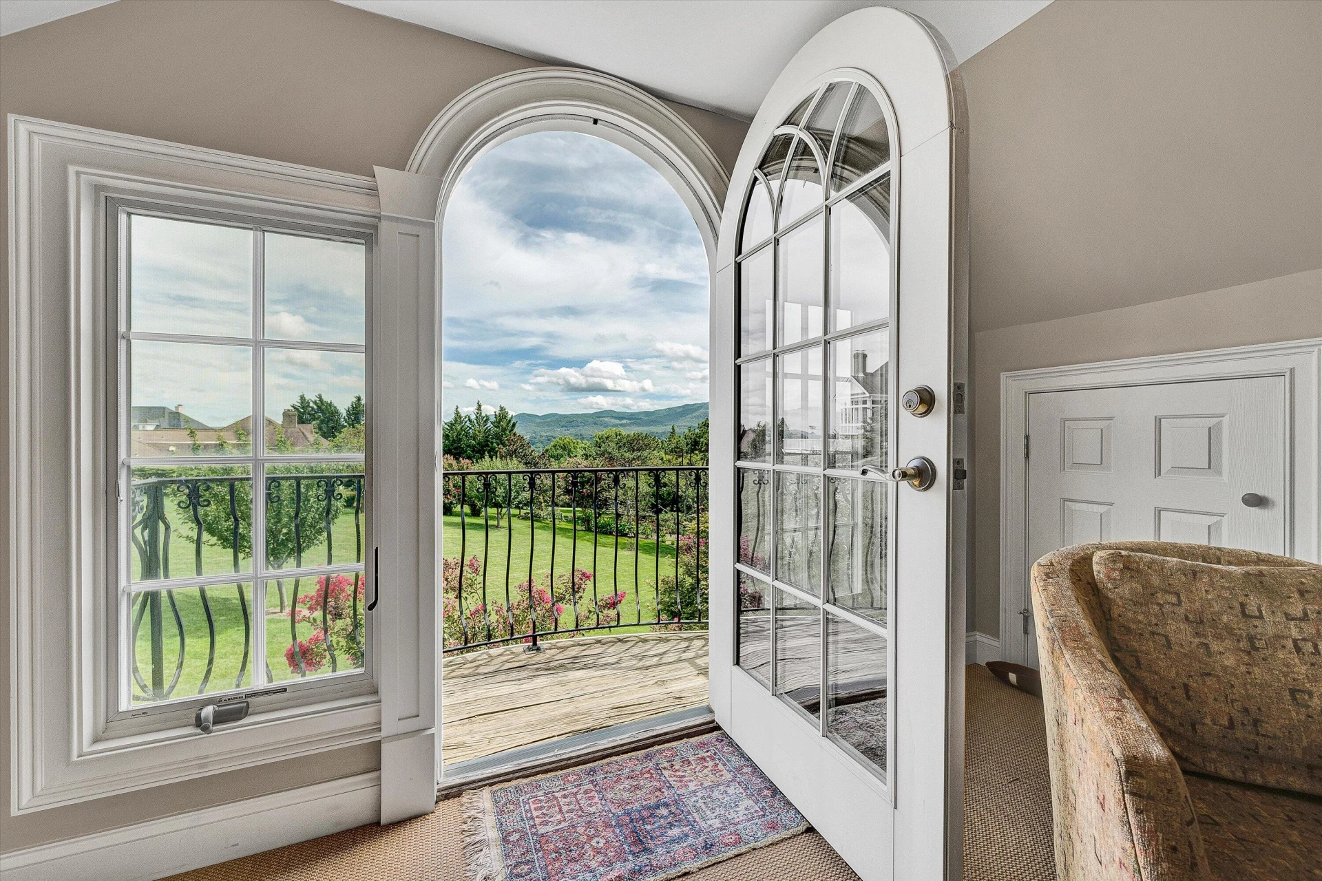 824 Pendleton DR - Photo 48