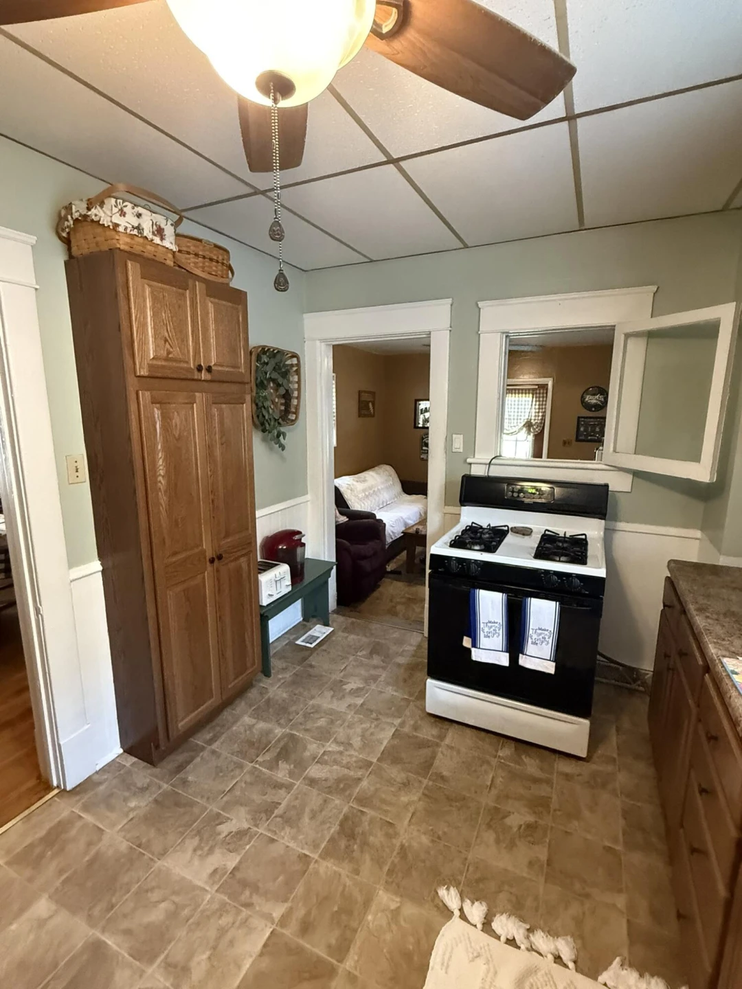506 Court ST - Photo 17