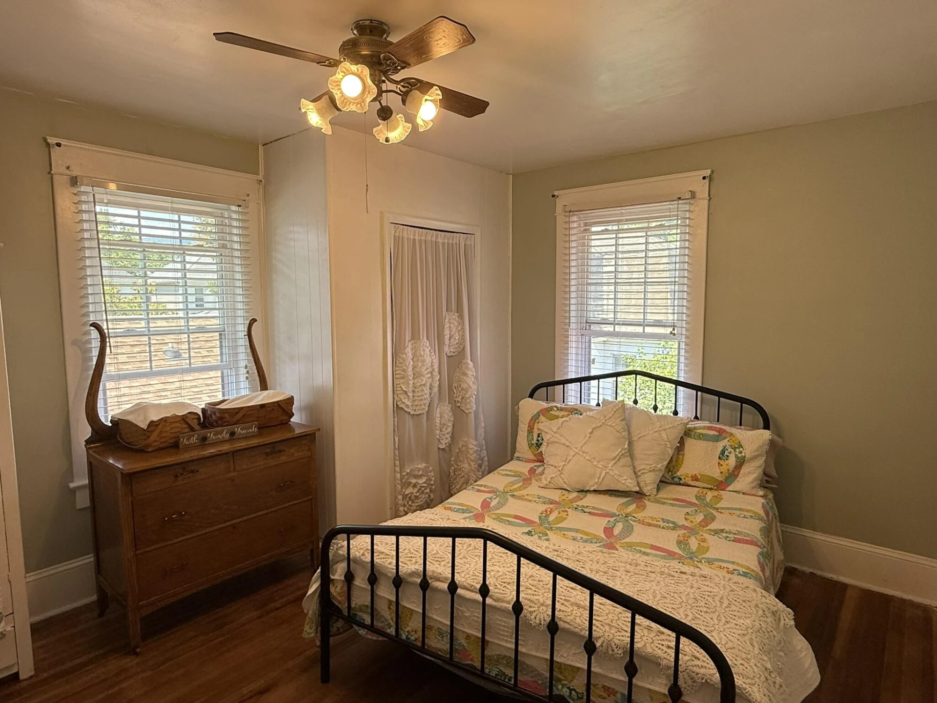 506 Court ST - Photo 24