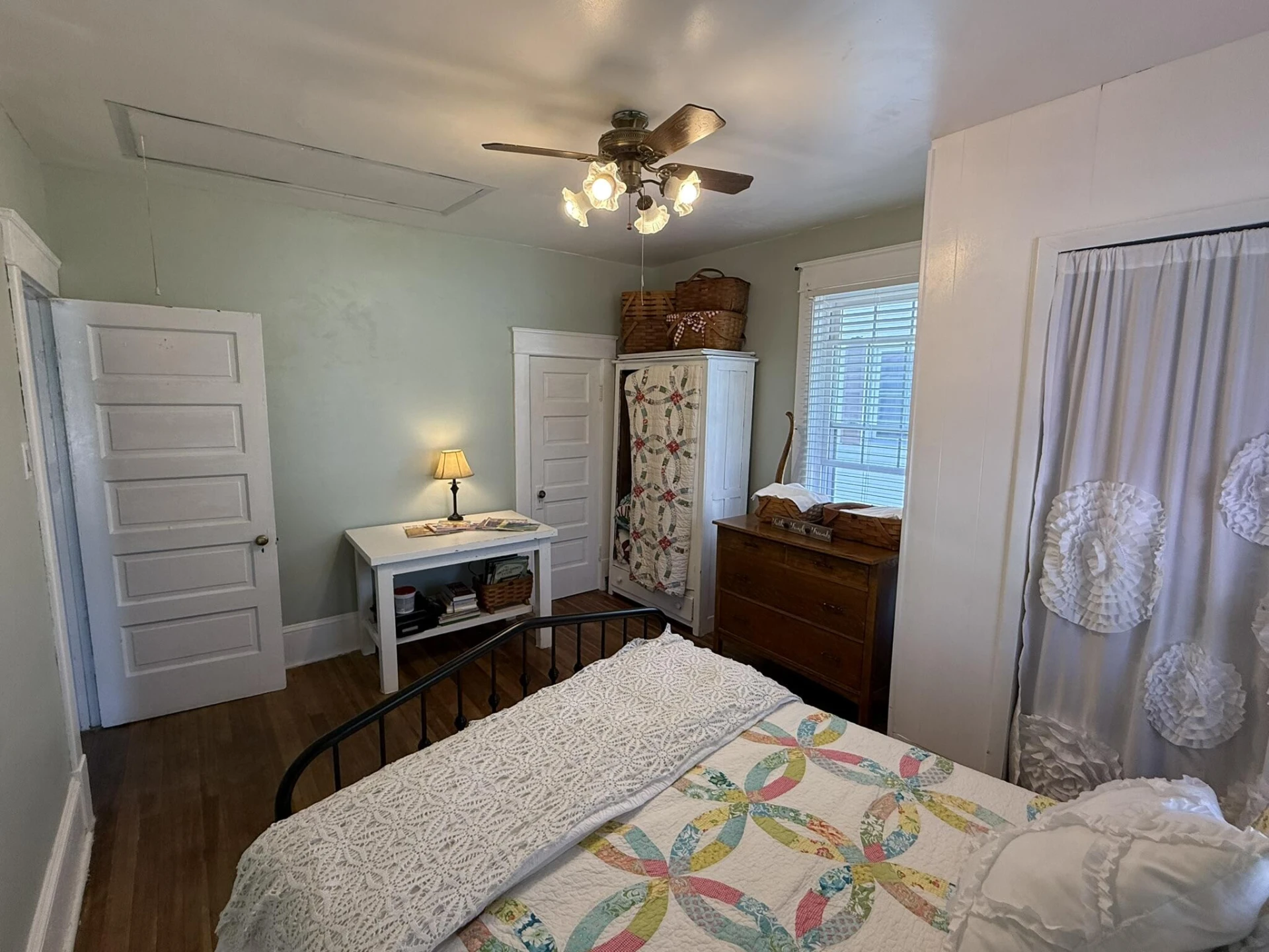 506 Court ST - Photo 26