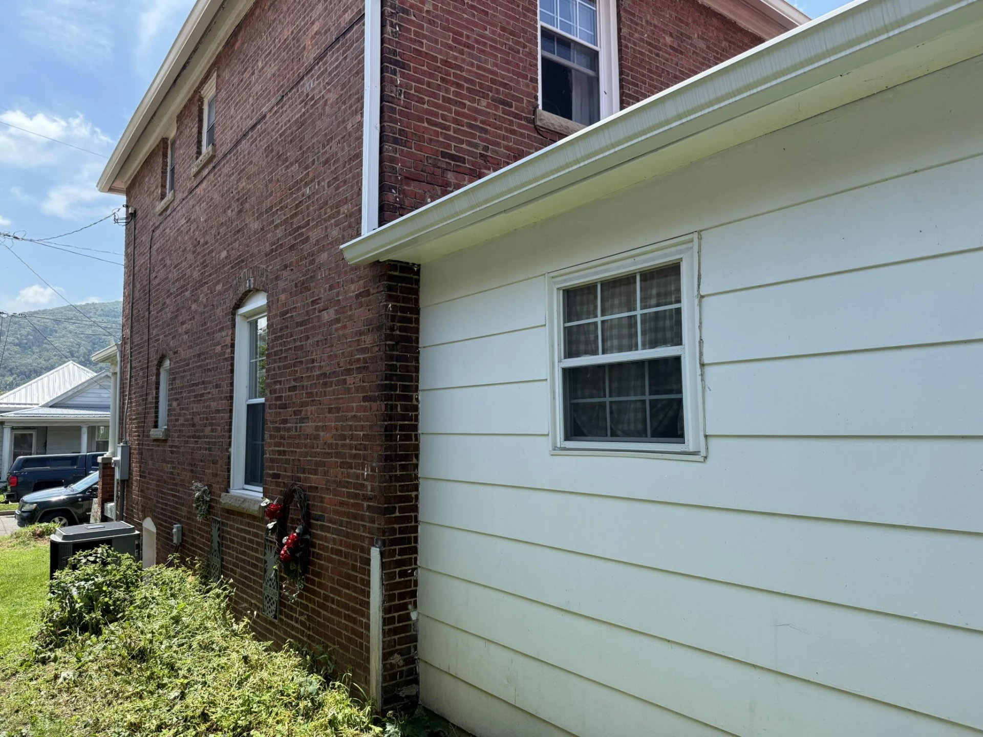 506 Court ST - Photo 7