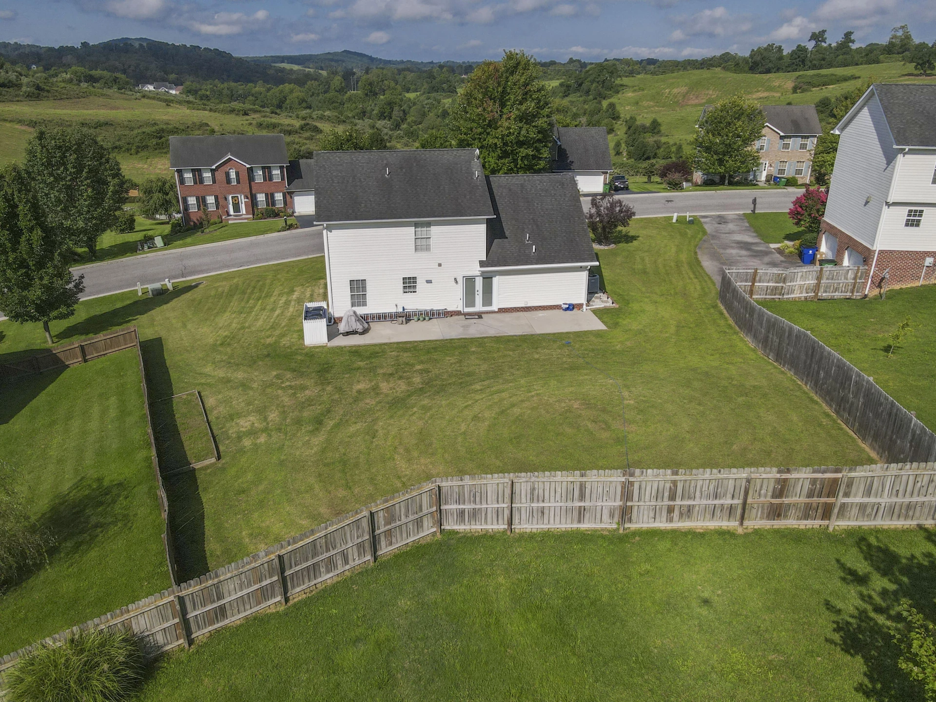 435 Majestic DR NW - Photo 4