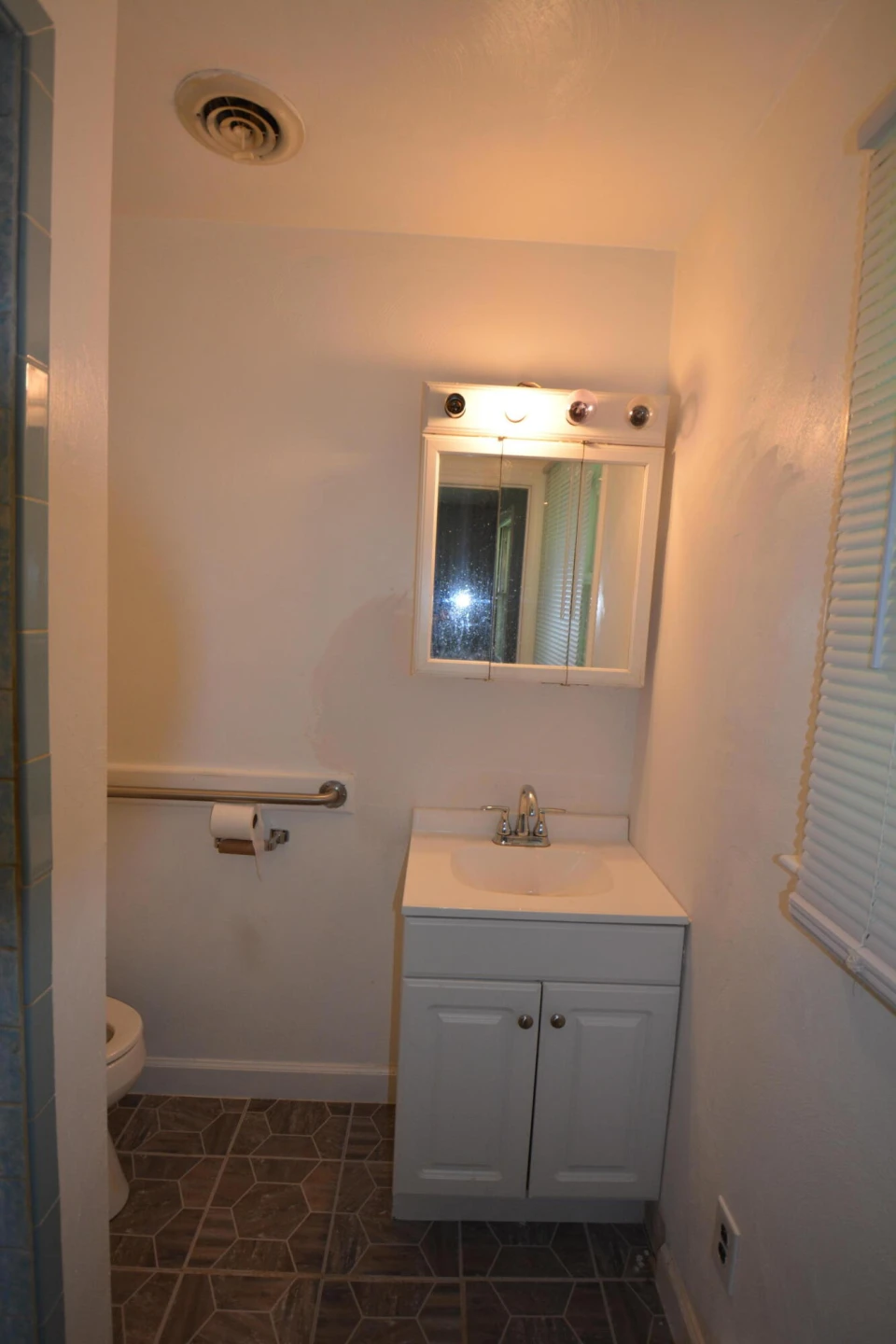 6893 Franklin ST - Photo 11