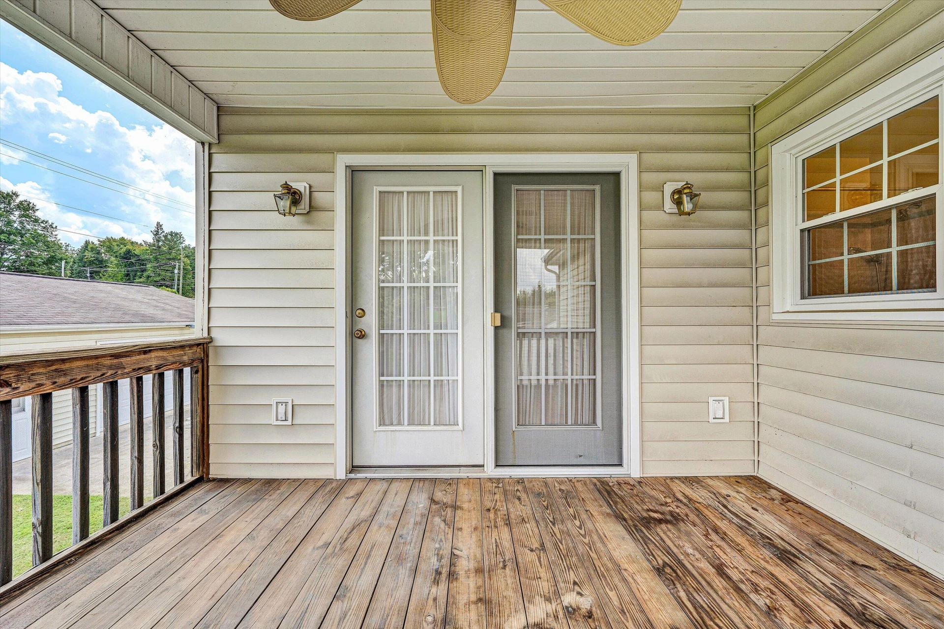 1313 Ashebrook DR - Photo 19