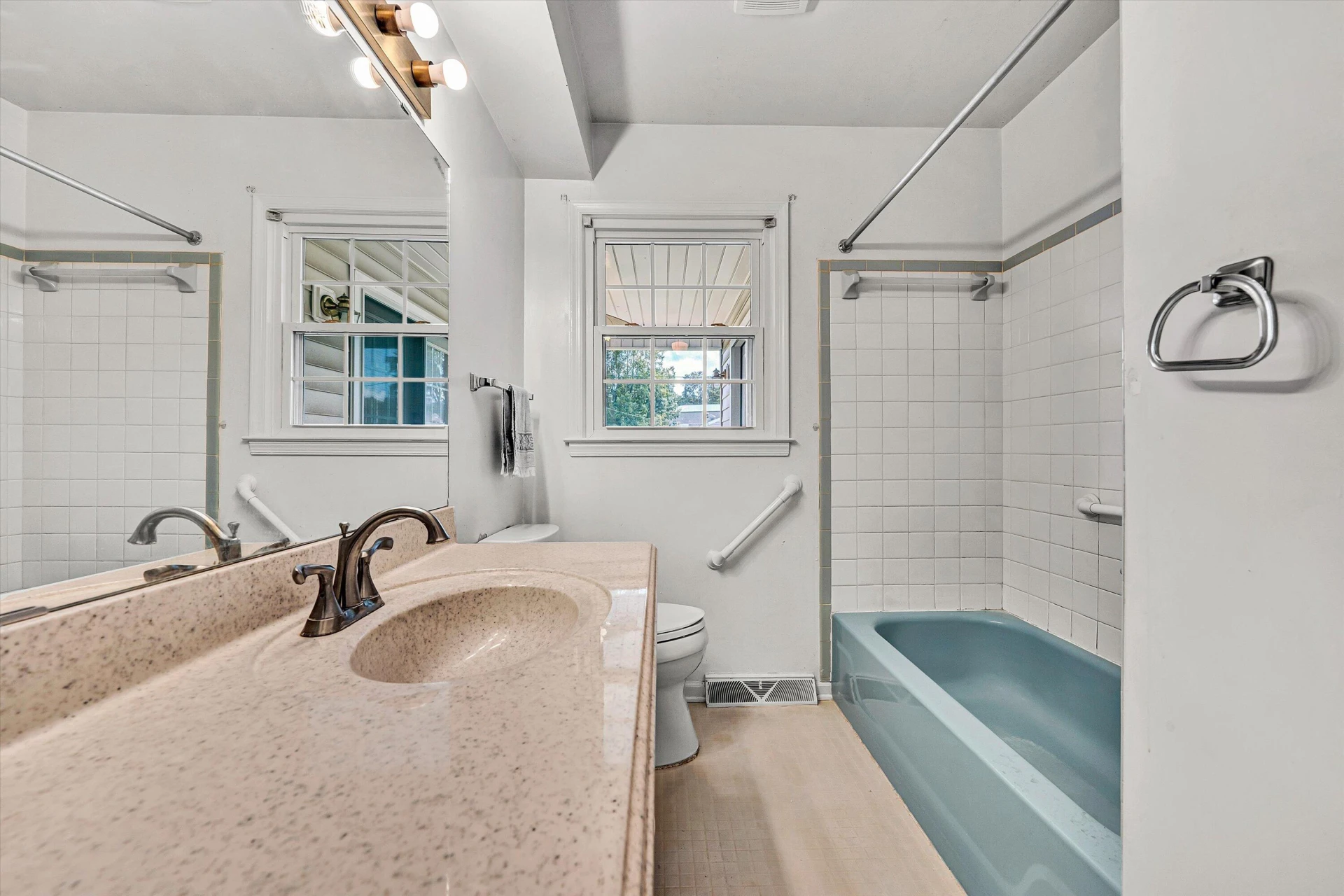 1313 Ashebrook DR - Photo 24