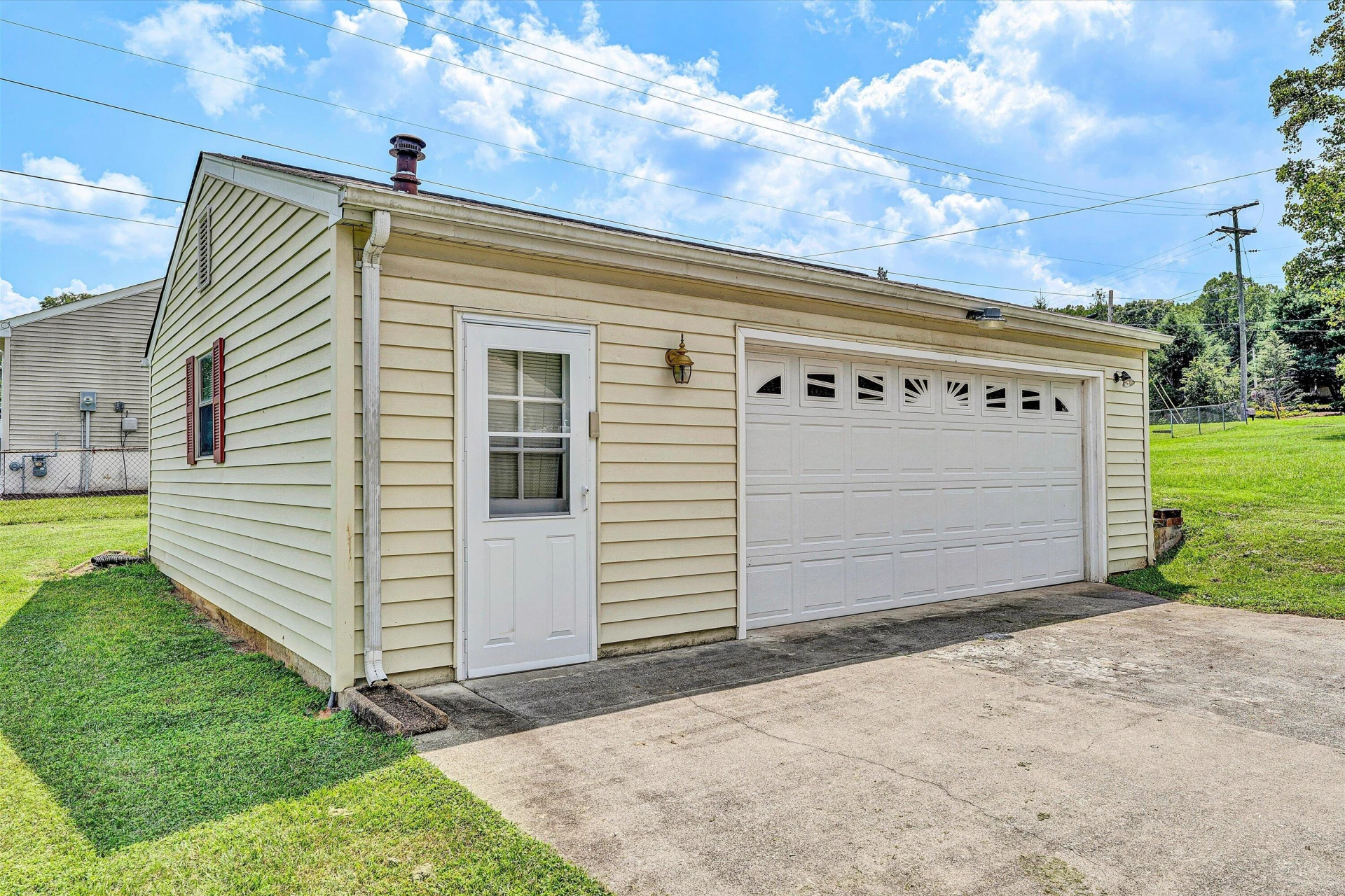 1313 Ashebrook DR - Photo 45