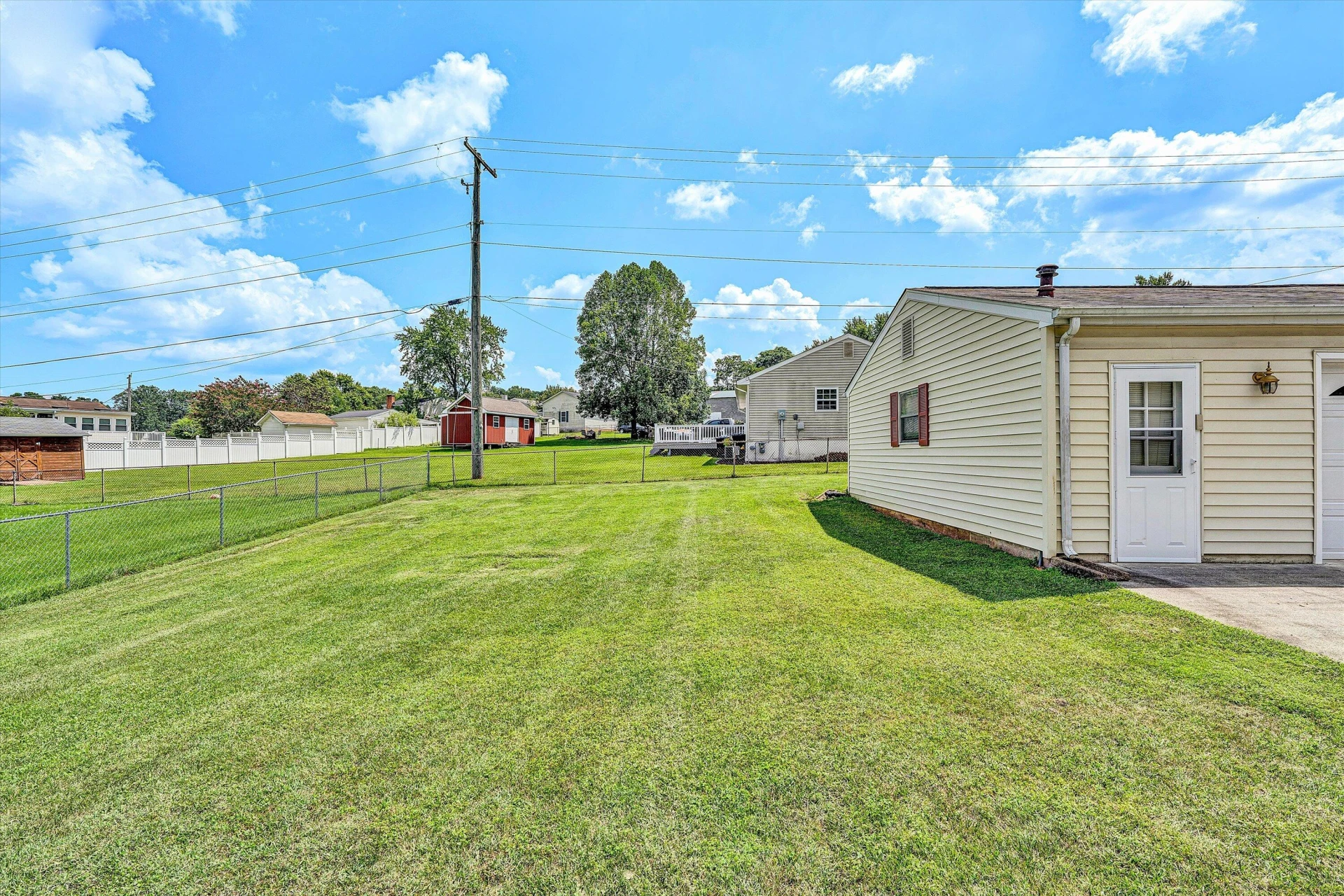 1313 Ashebrook DR - Photo 47