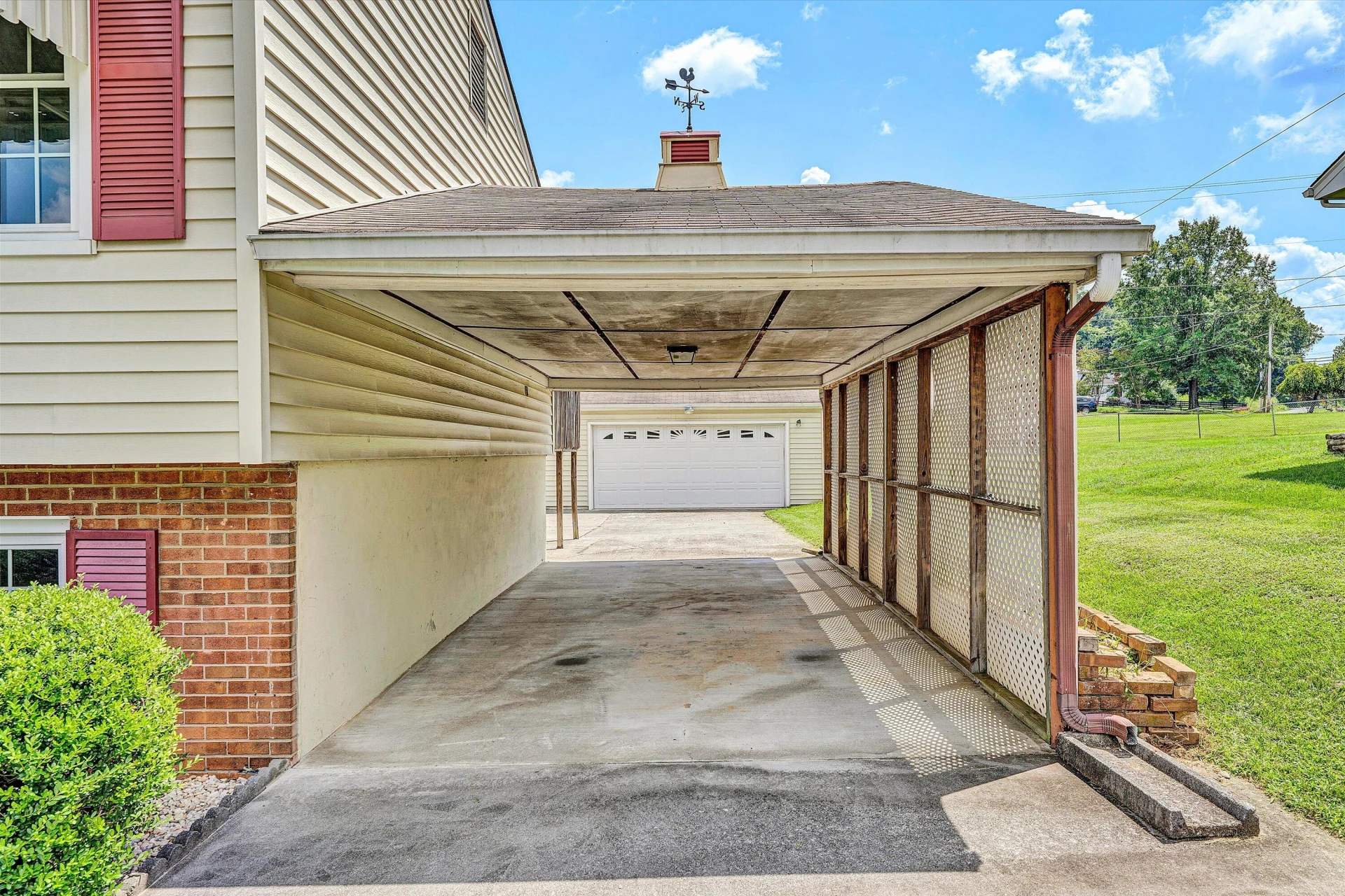 1313 Ashebrook DR - Photo 49