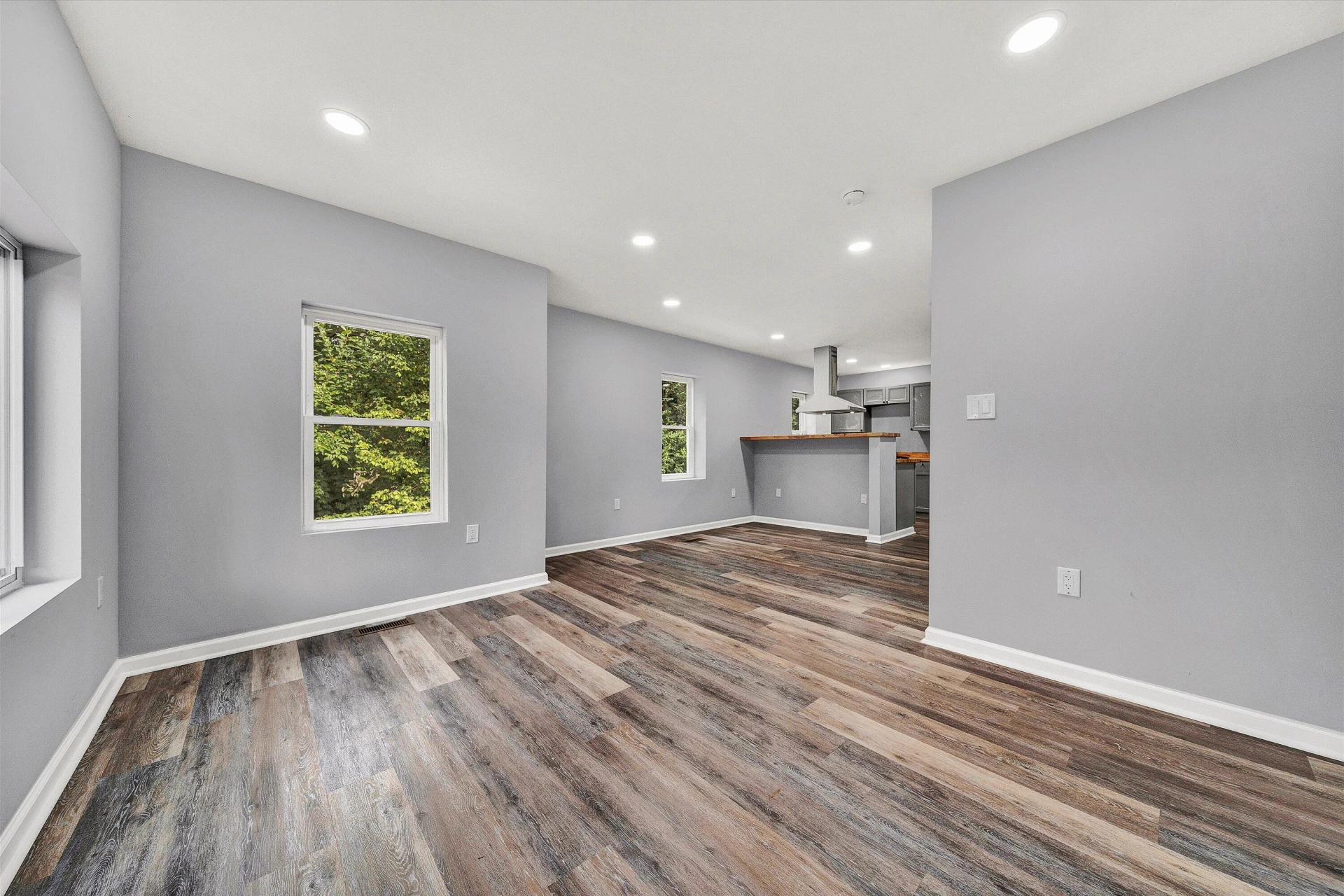 1745 19Th ST NE - Photo 4