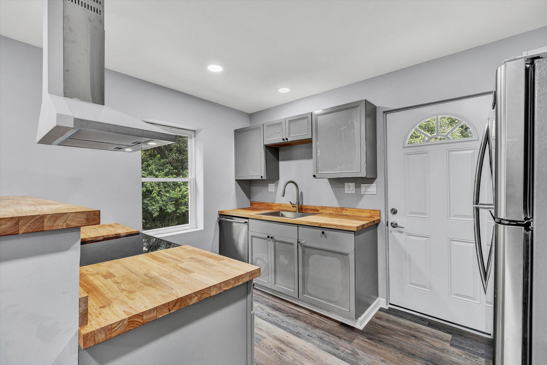 1745 19Th ST NE - Photo 7