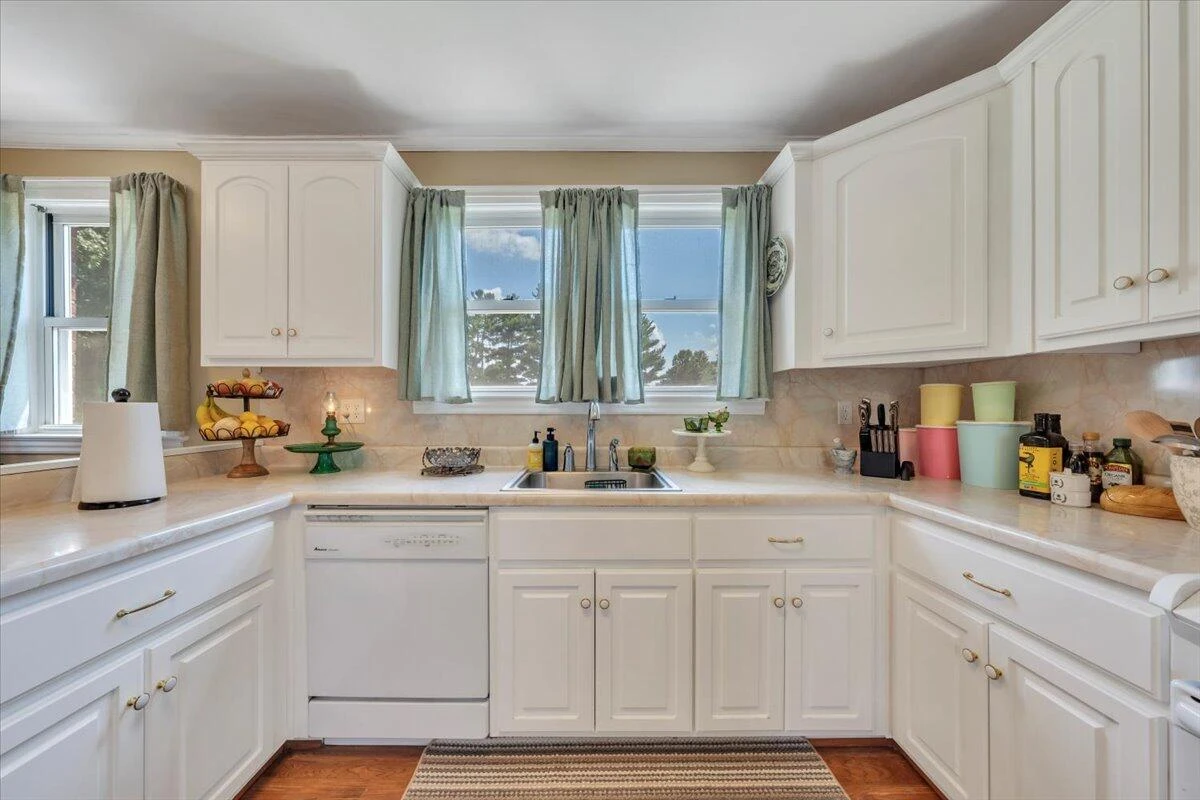1500 Chatham Heights RD - Photo 14