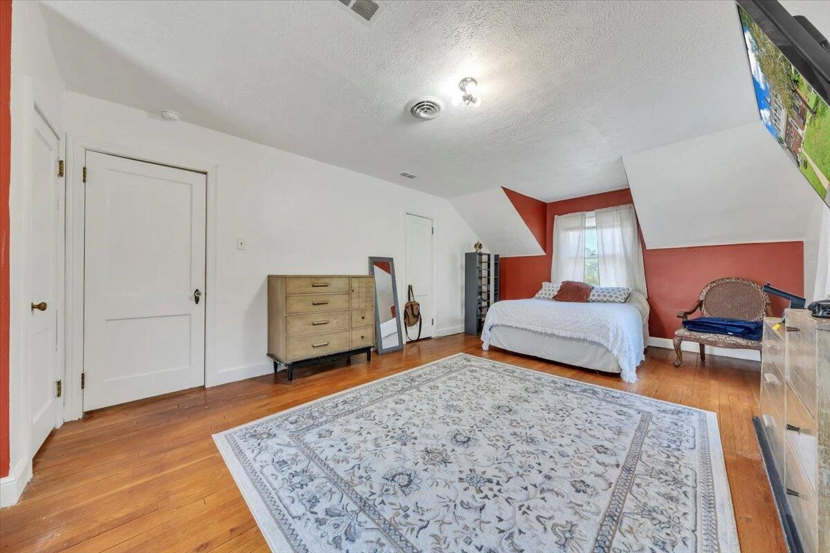 1500 Chatham Heights RD - Photo 32