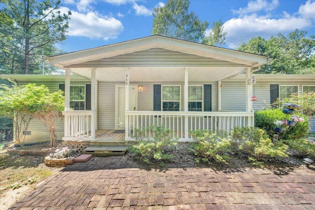 460 White Oak RD