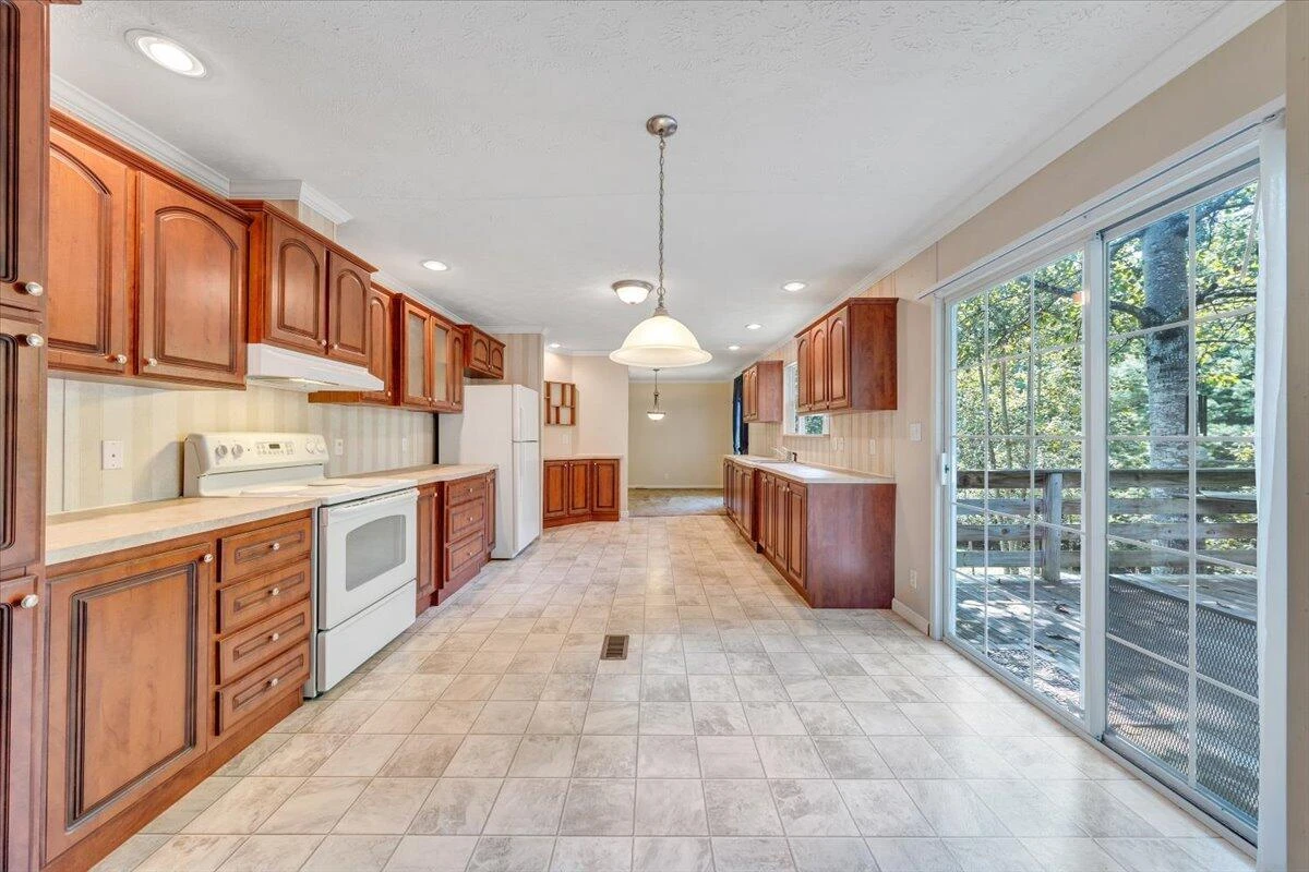 460 White Oak RD - Photo 14