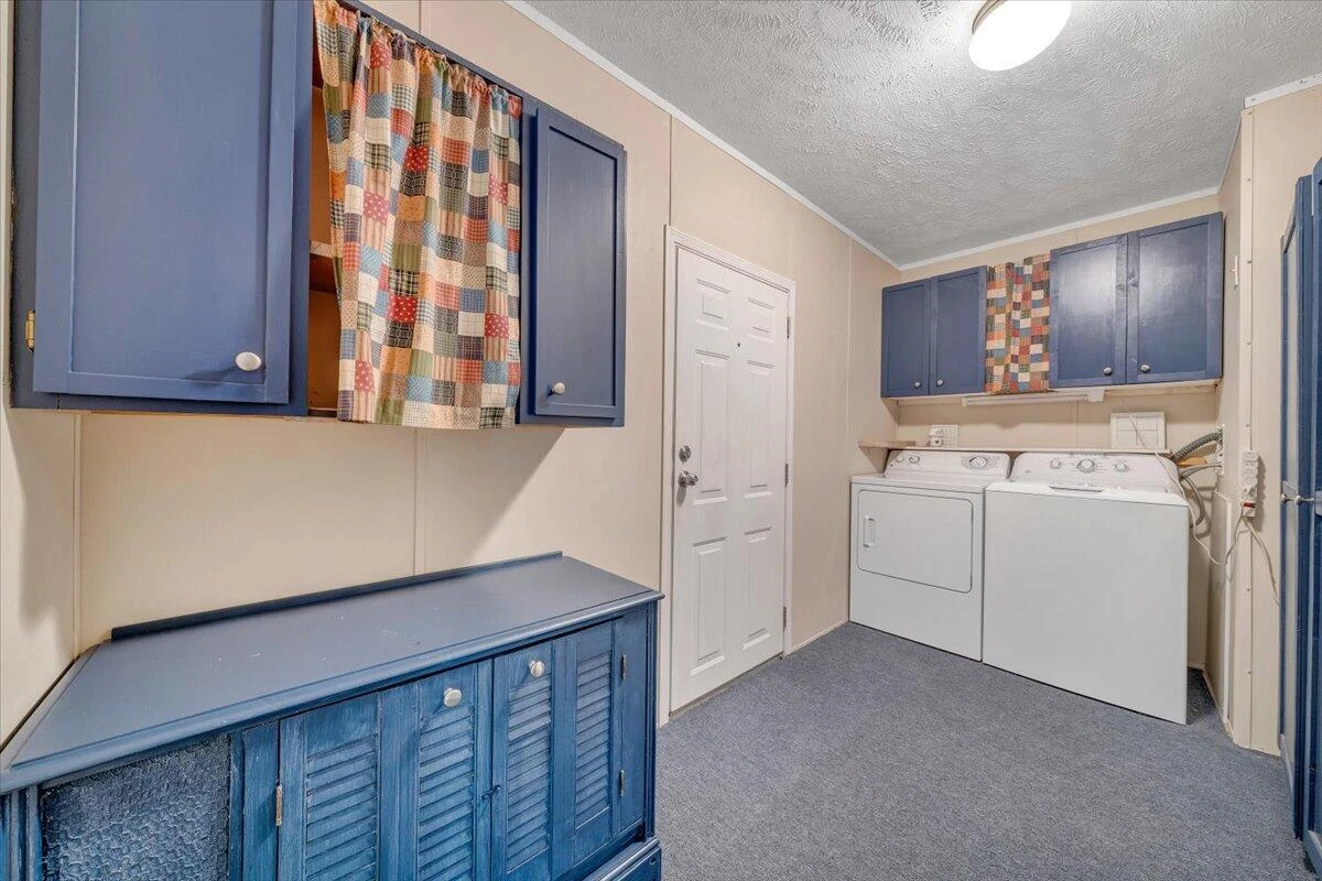 460 White Oak RD - Photo 18