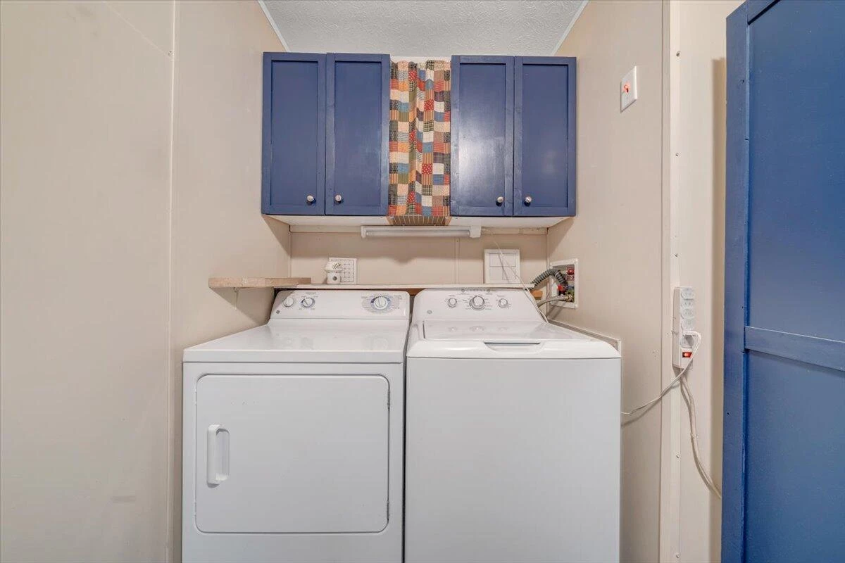 460 White Oak RD - Photo 19