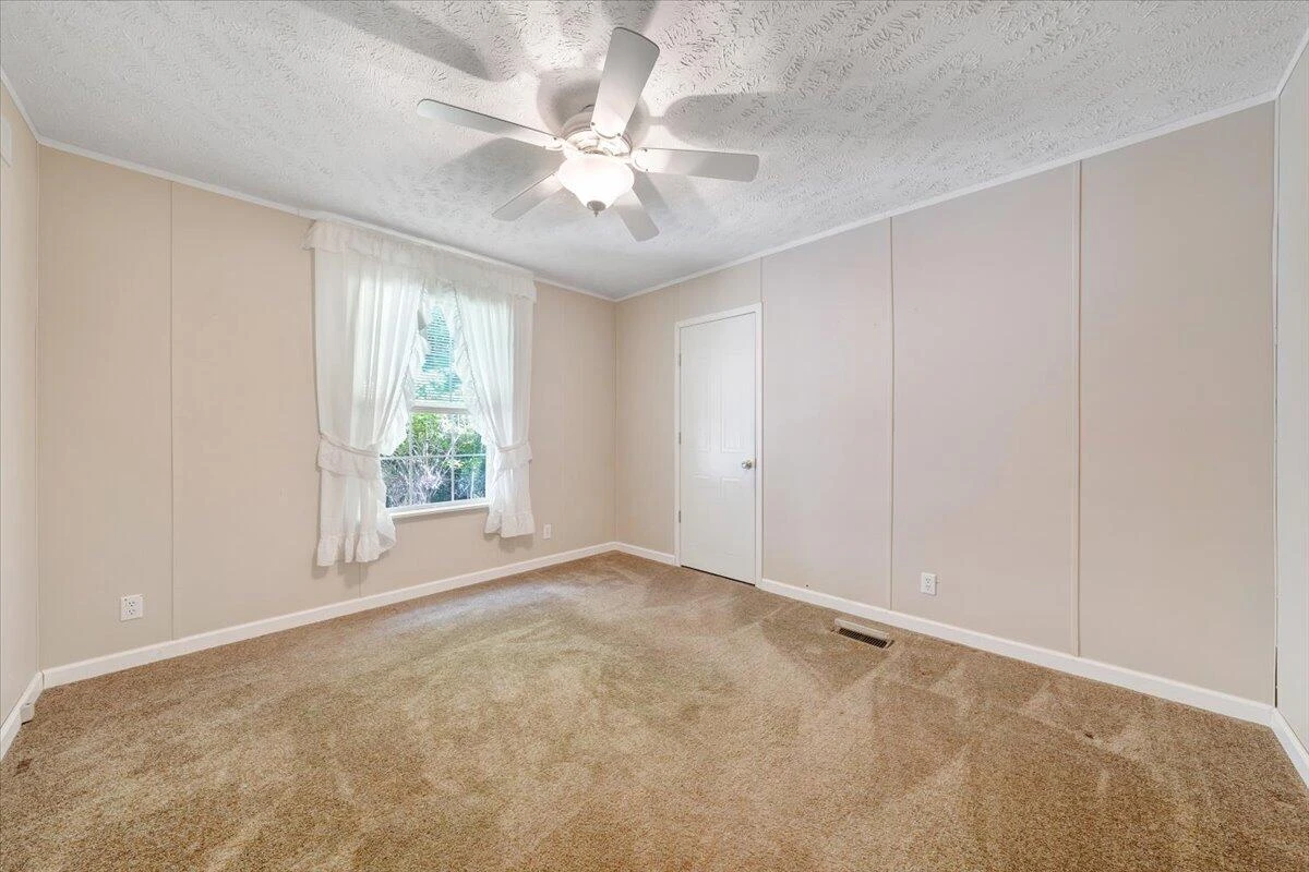 460 White Oak RD - Photo 20