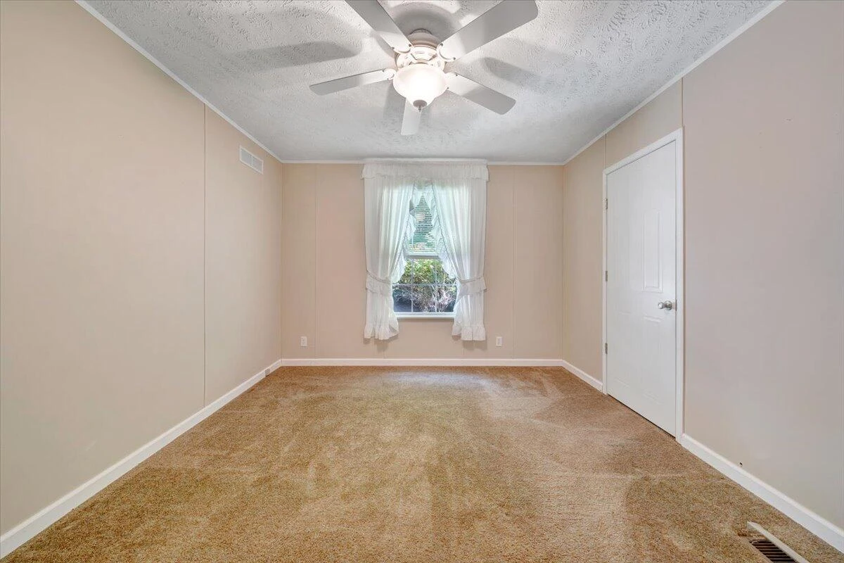 460 White Oak RD - Photo 22