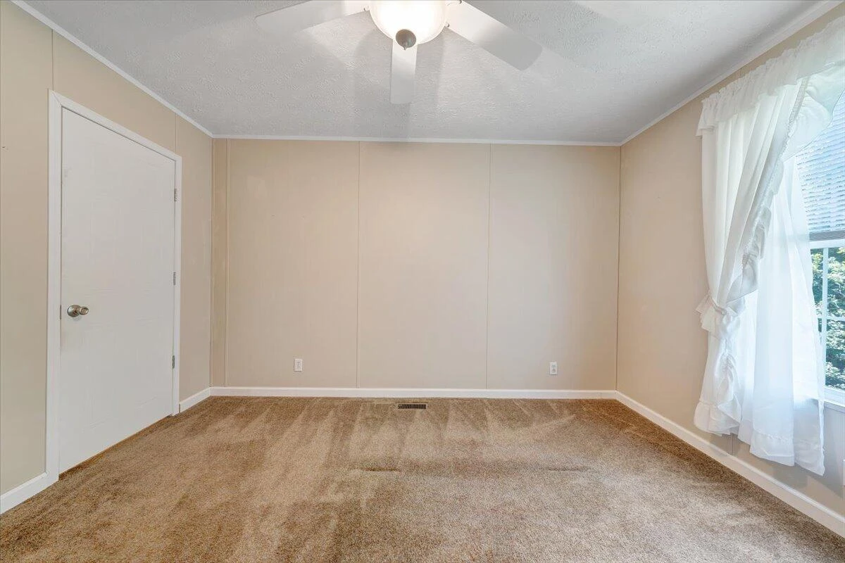 460 White Oak RD - Photo 24