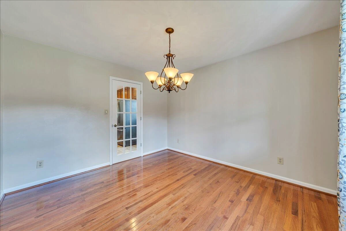 2424 Olde Salem DR - Photo 12