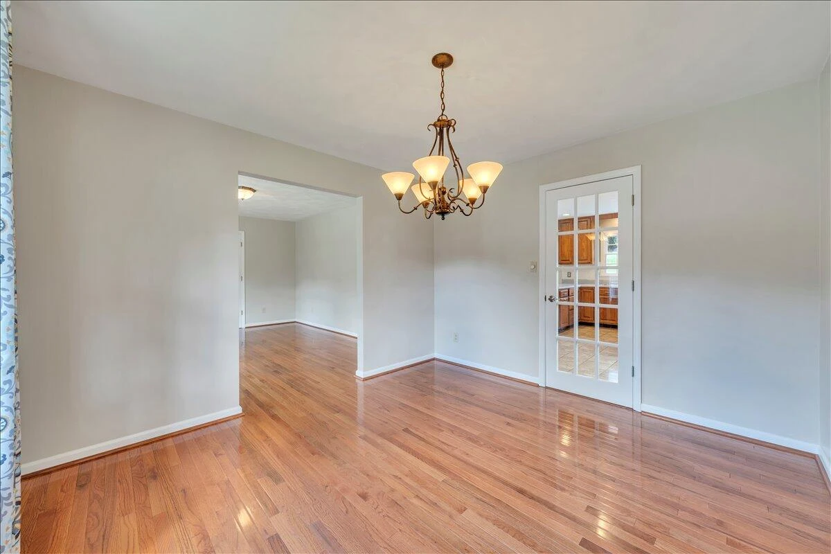 2424 Olde Salem DR - Photo 13