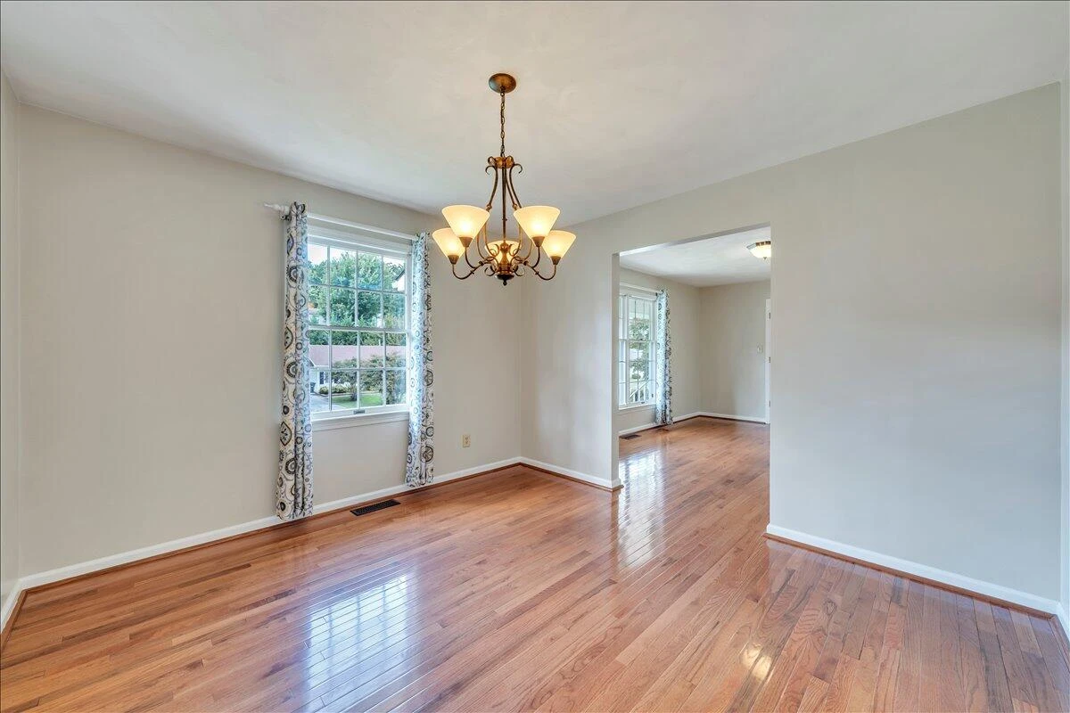 2424 Olde Salem DR - Photo 14