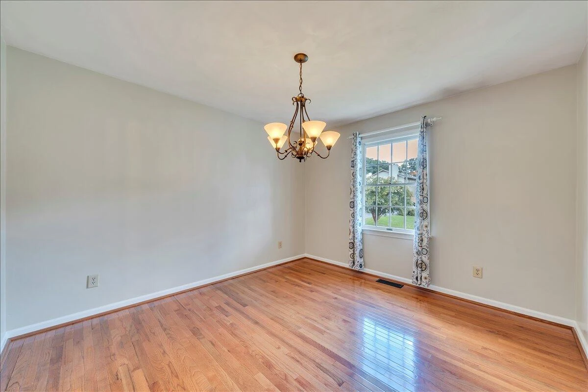 2424 Olde Salem DR - Photo 15