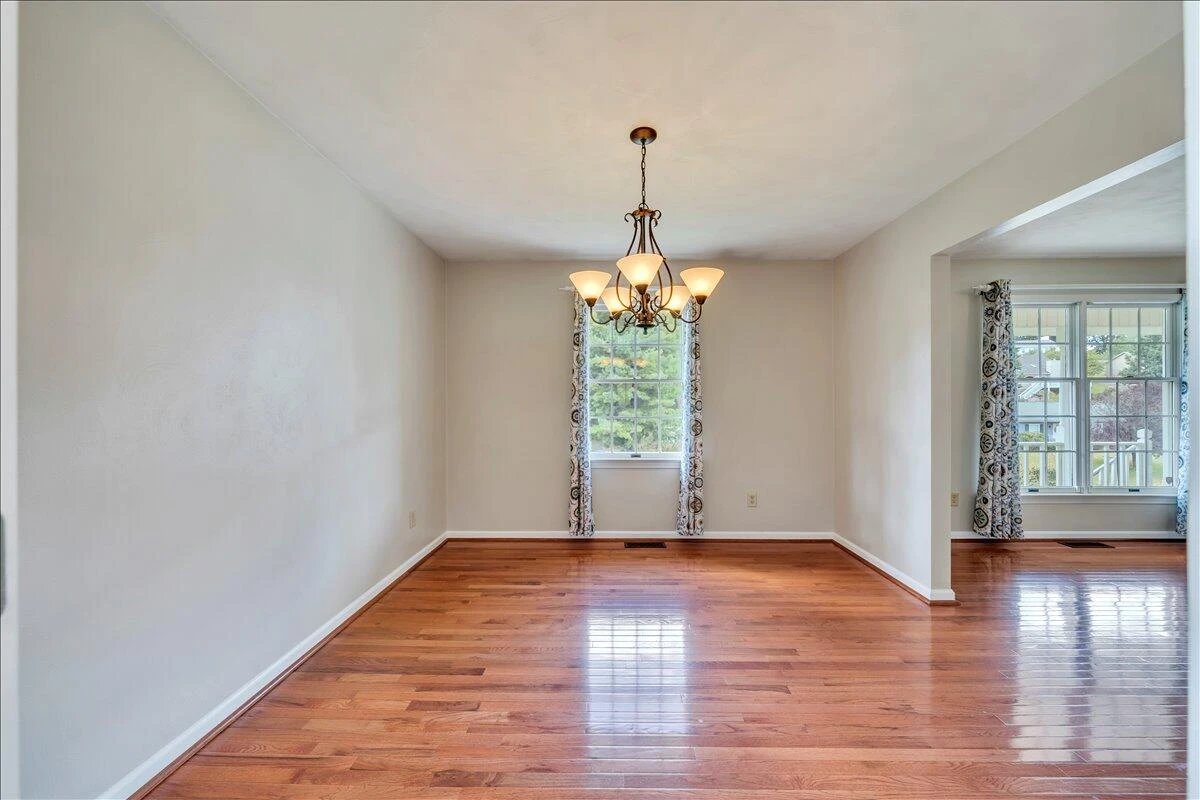 2424 Olde Salem DR - Photo 16