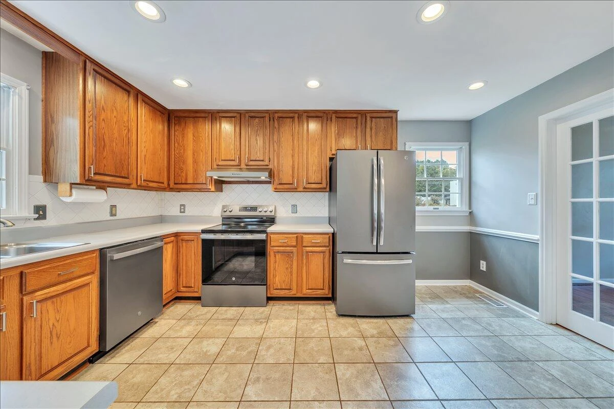 2424 Olde Salem DR - Photo 24
