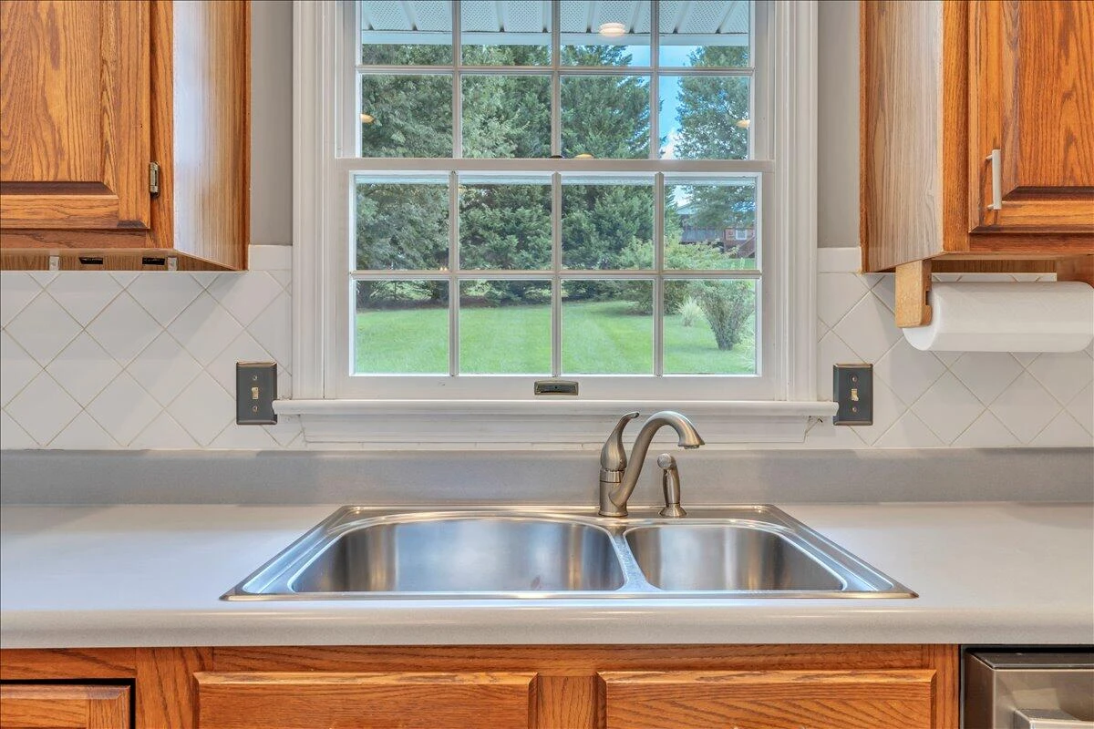 2424 Olde Salem DR - Photo 25