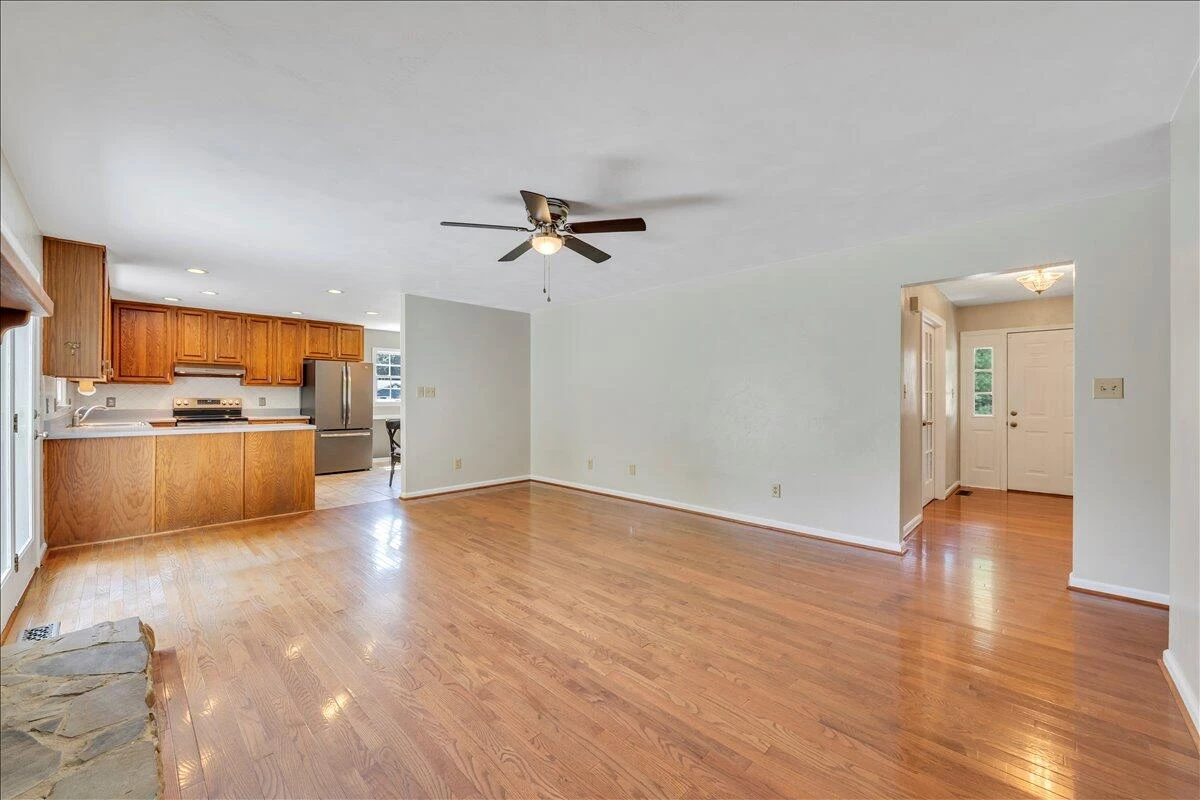 2424 Olde Salem DR - Photo 29