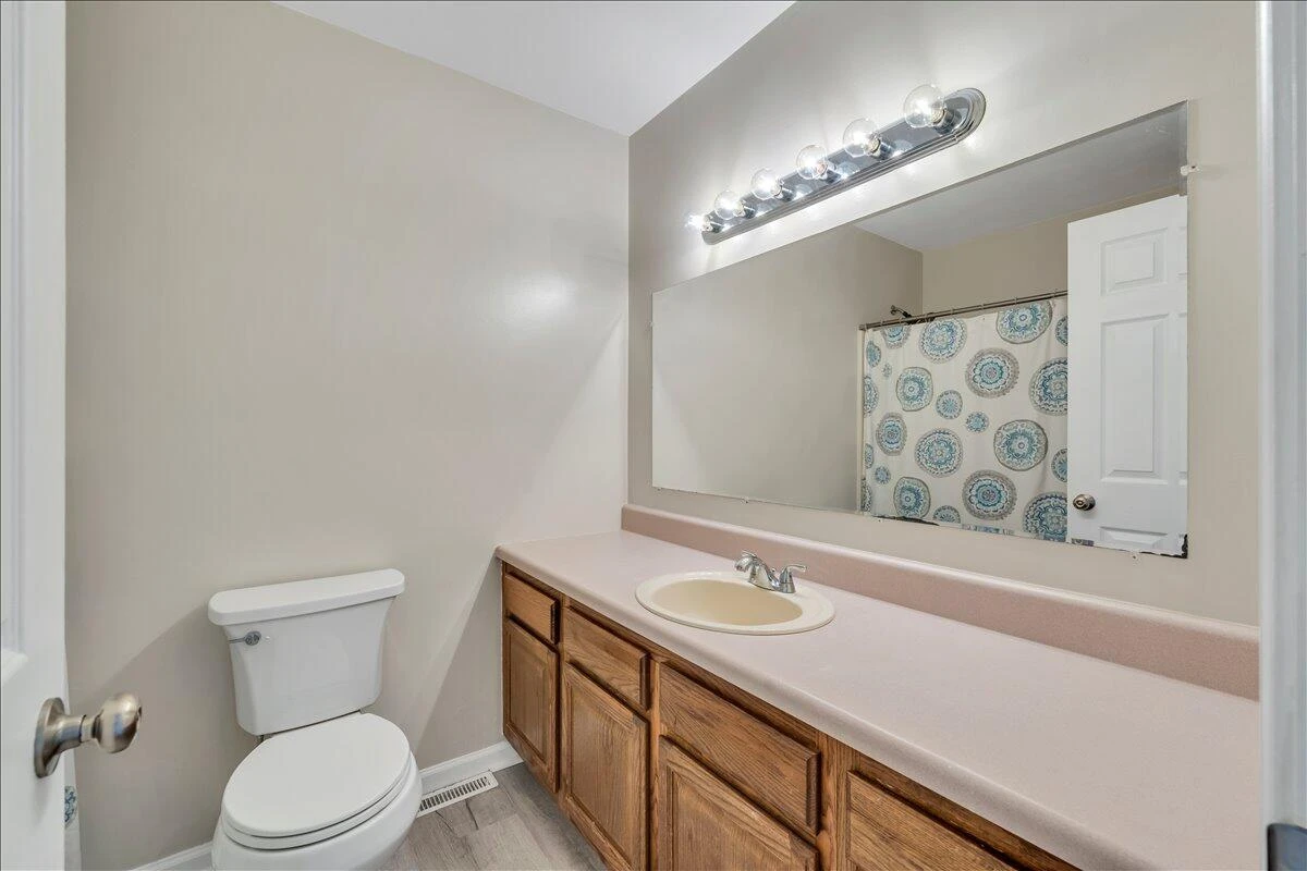 2424 Olde Salem DR - Photo 35