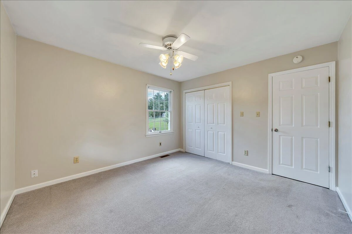 2424 Olde Salem DR - Photo 45