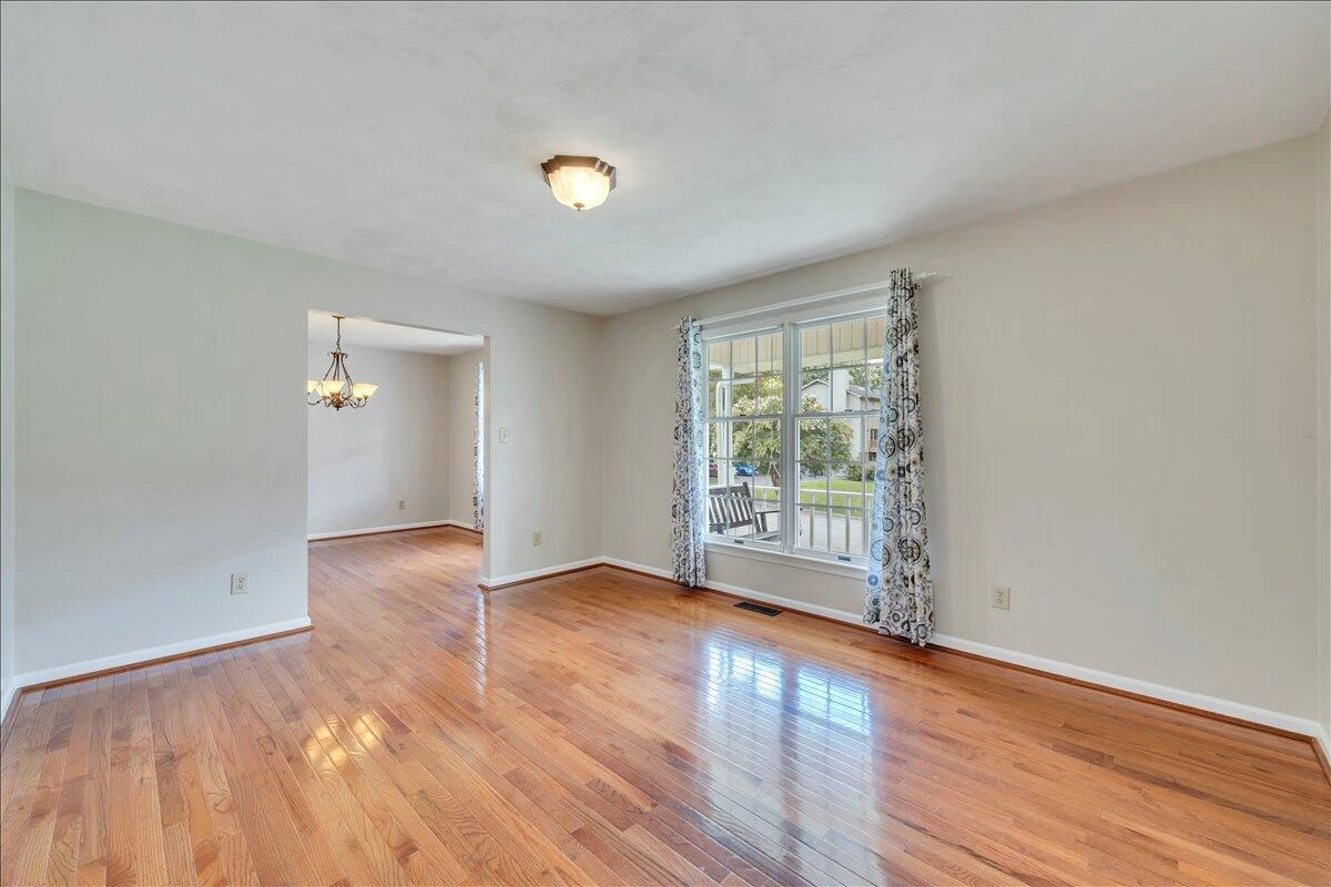 2424 Olde Salem DR - Photo 5