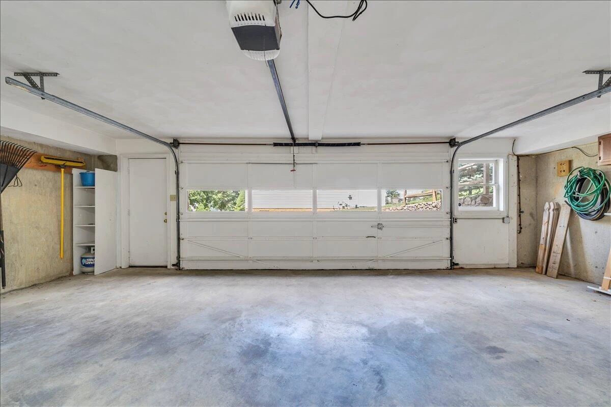 2424 Olde Salem DR - Photo 58