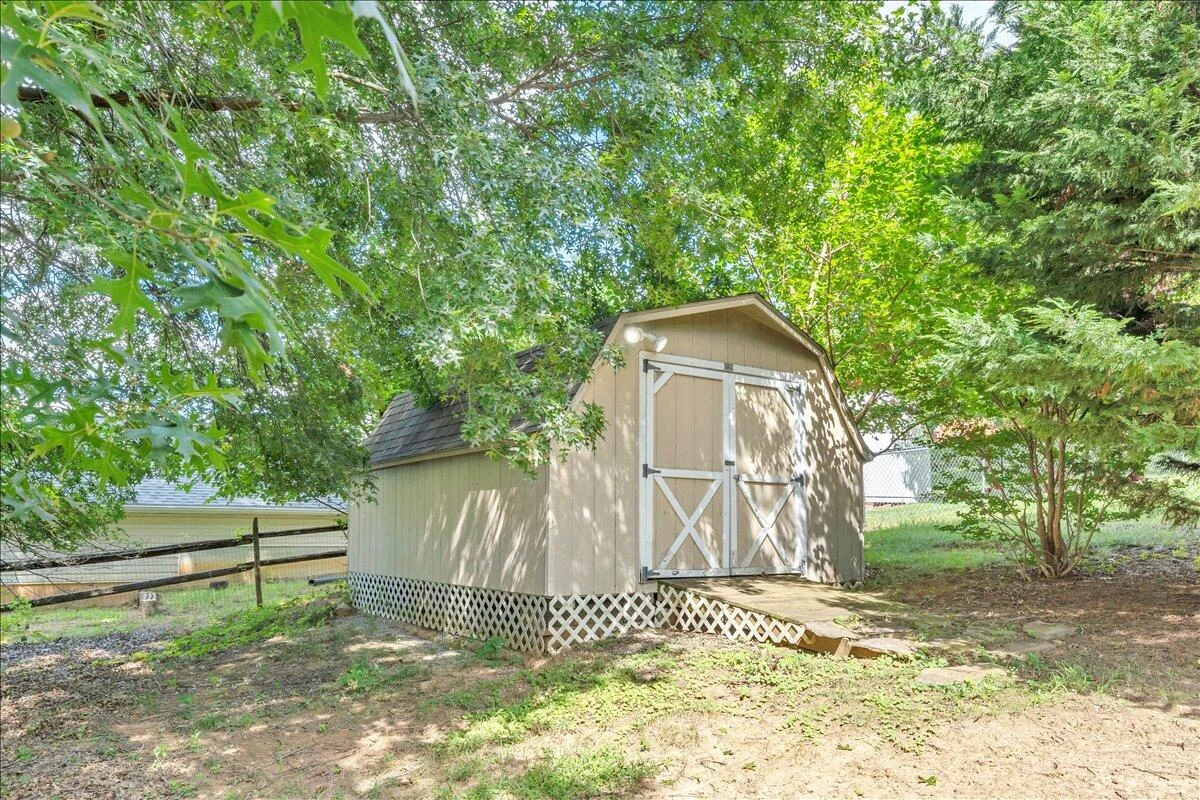 2424 Olde Salem DR - Photo 64