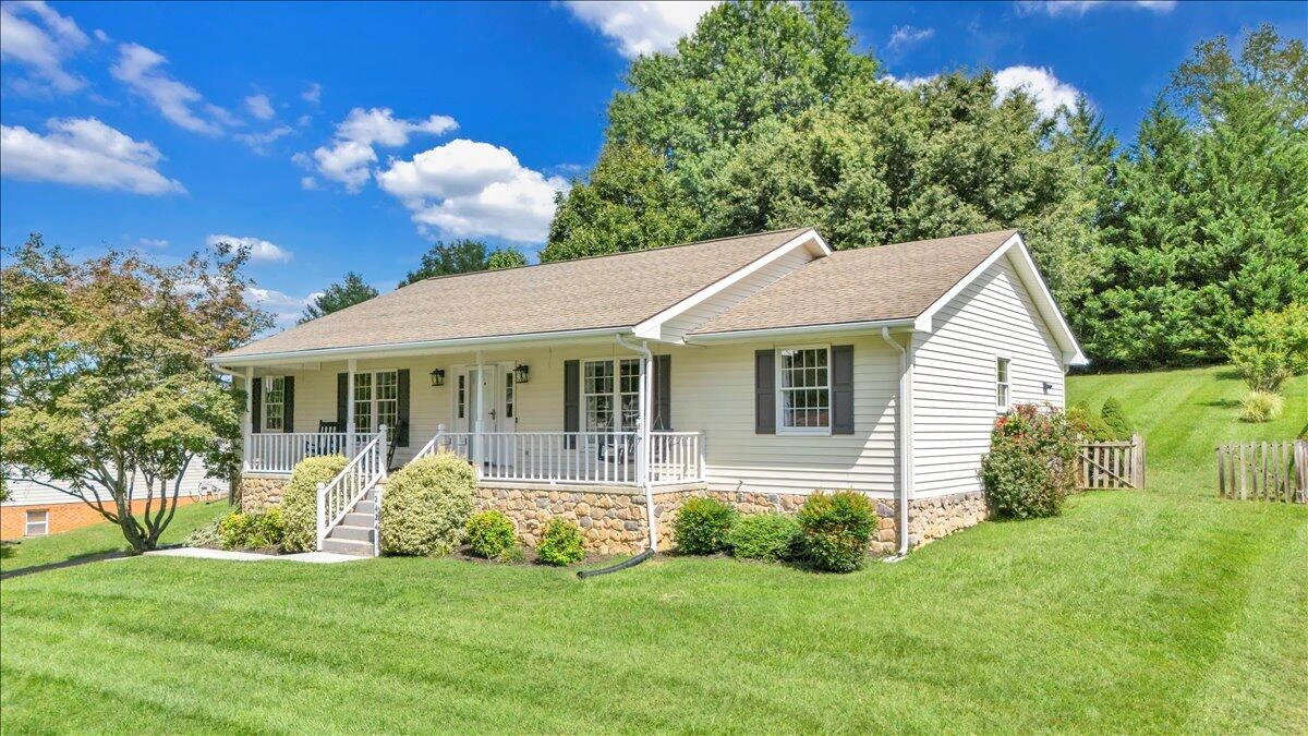 2424 Olde Salem DR - Photo 70