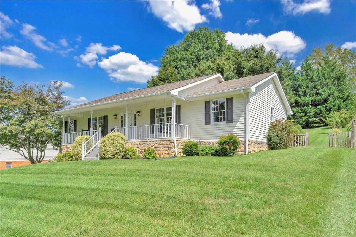 2424 Olde Salem DR - Photo 72